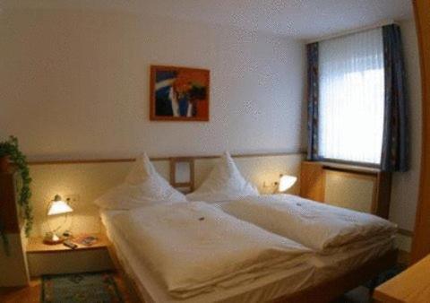 Double Room - Photo 3