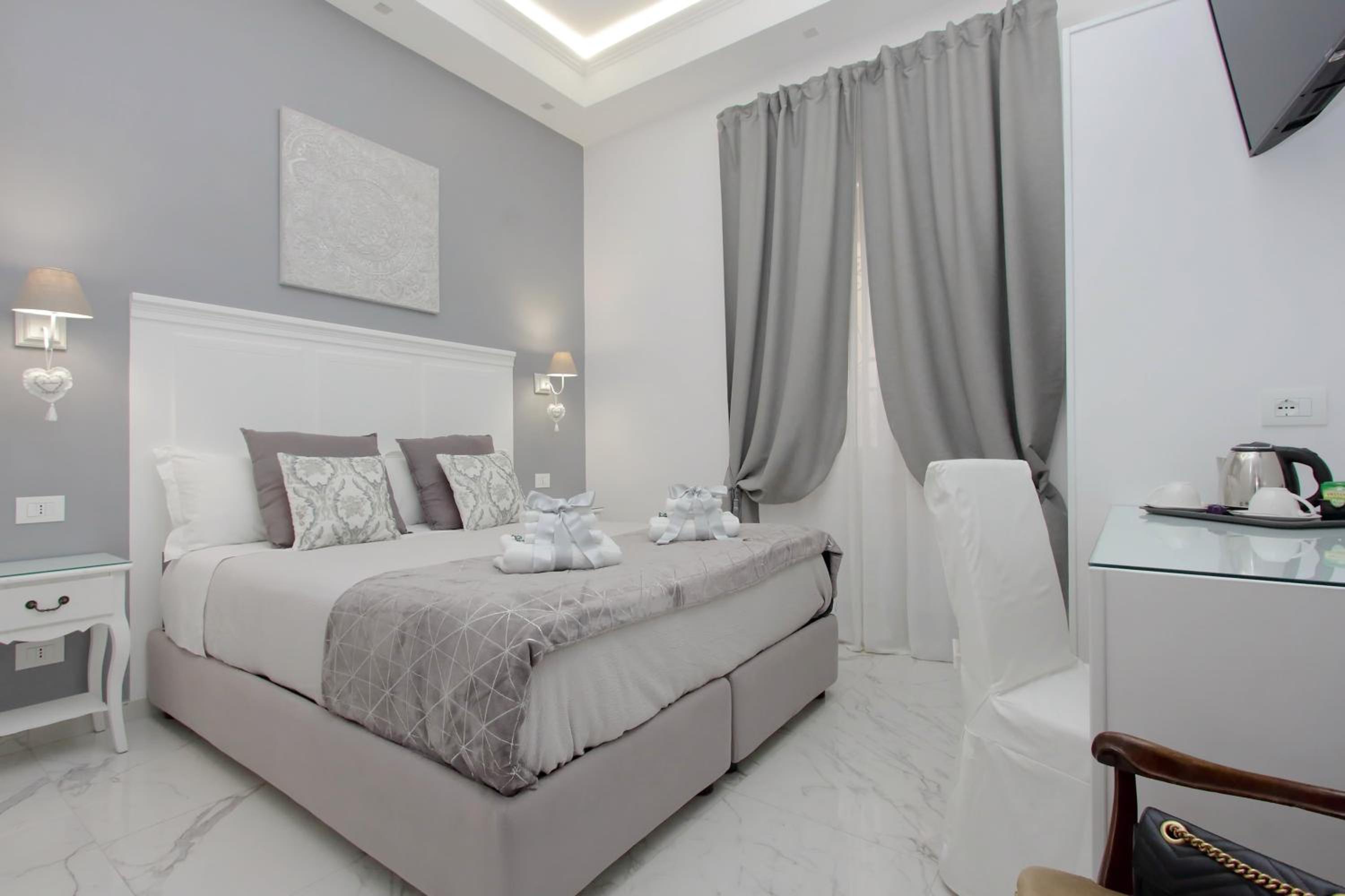 Deluxe Double or Twin Room photo 1
