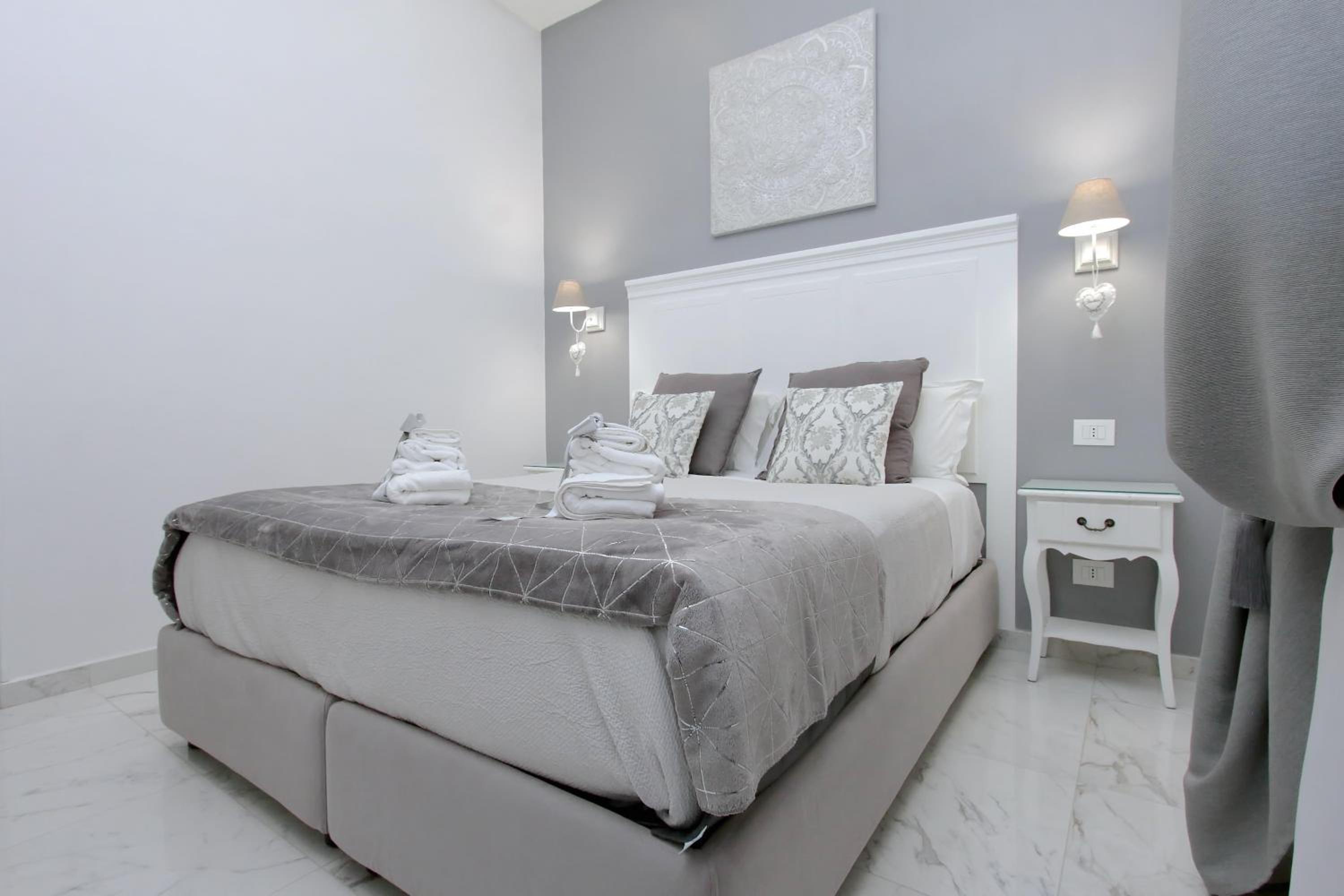 Deluxe Double or Twin Room photo 3