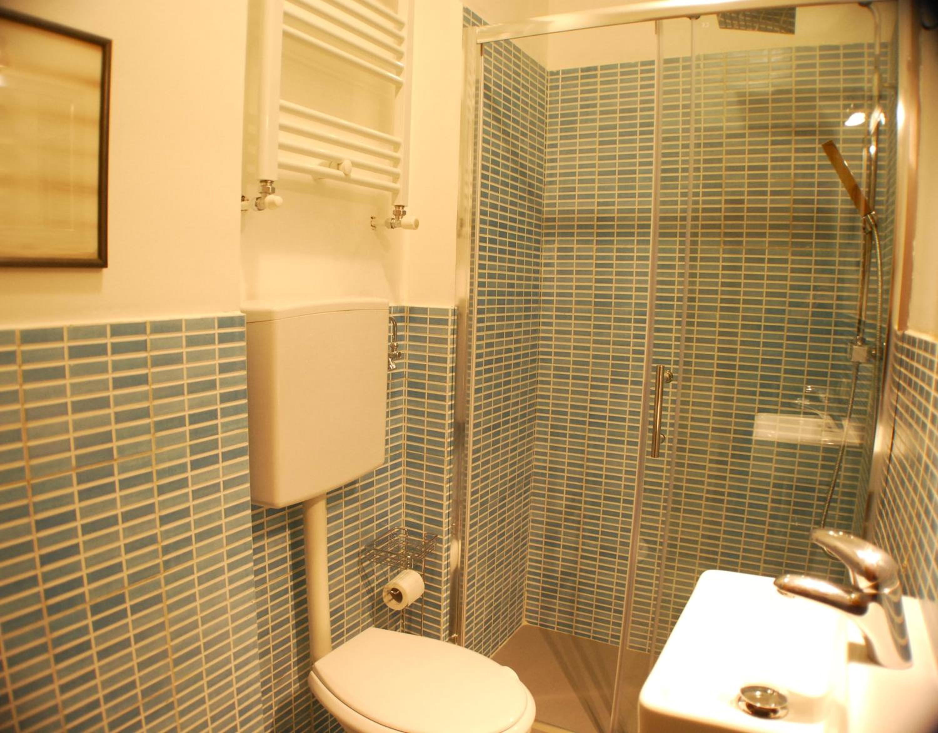 Standard Single Room with Shared Bathroom photo 2