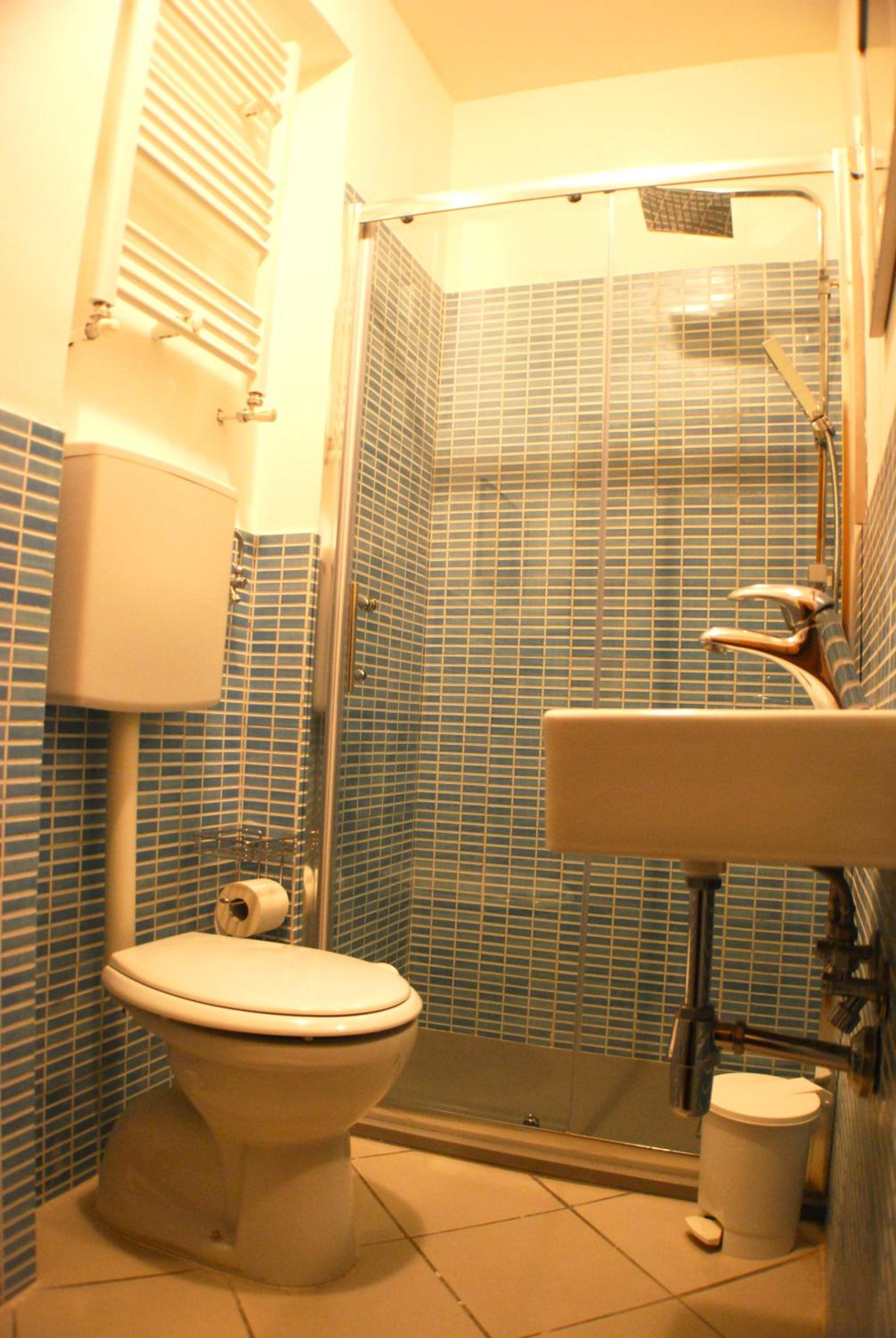 Double Room with Shared Bathroom photo 3