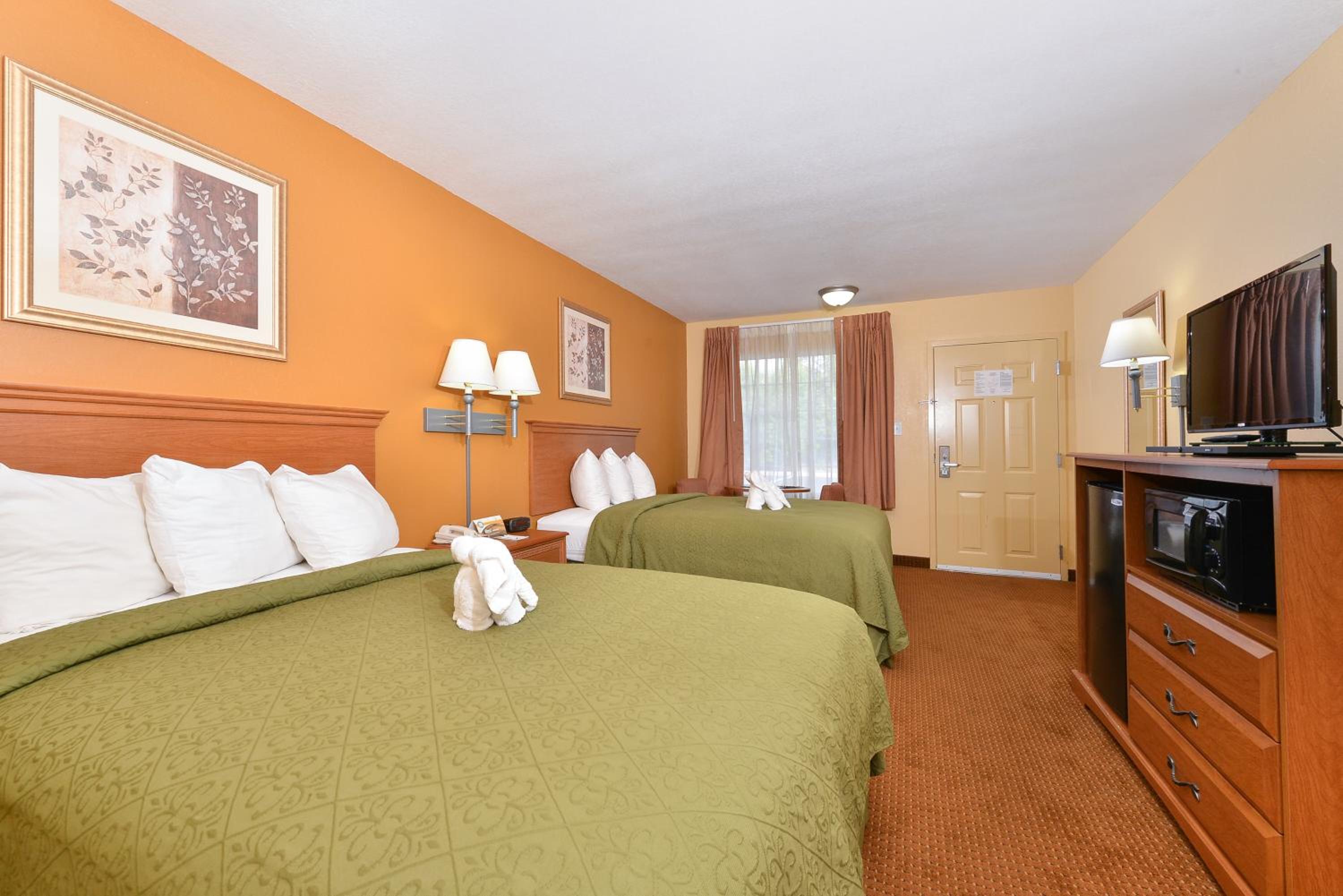 Double Room with Two Double Beds - Non-Smoking - Photo 1