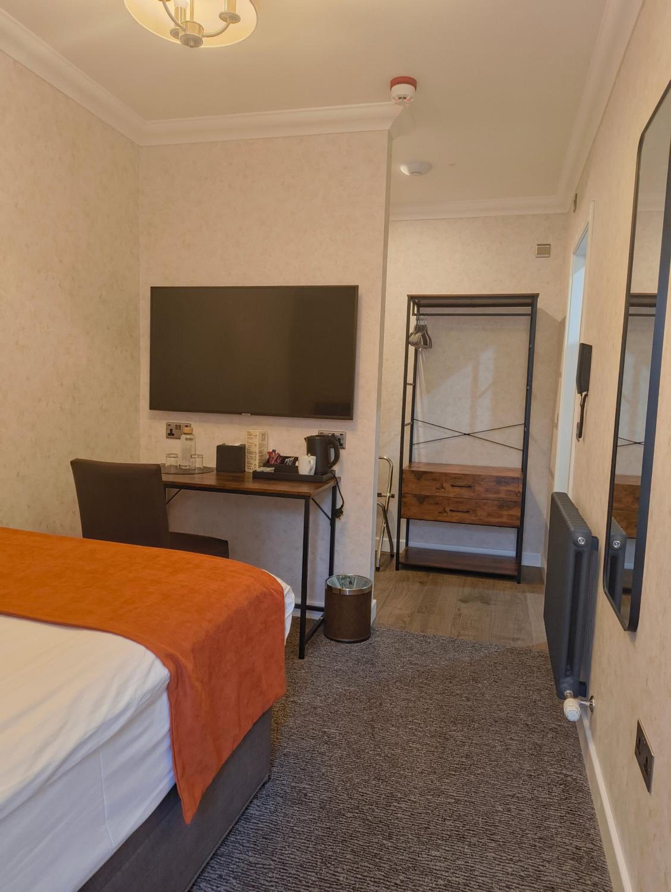Standard Single Room