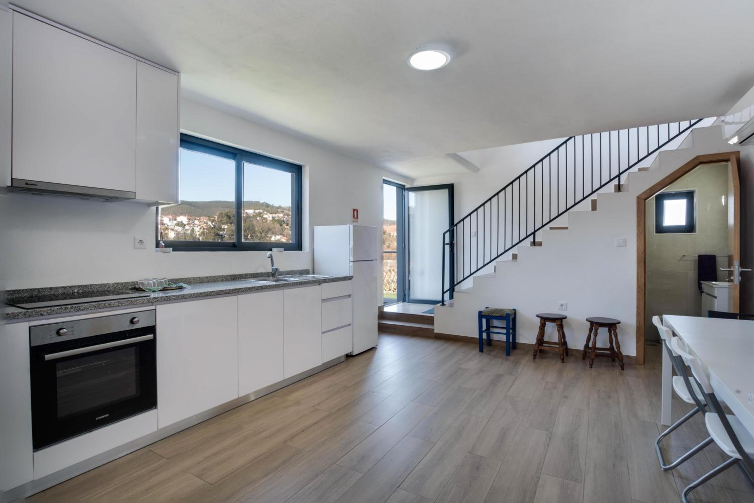 Two-Bedroom House - Photo 25