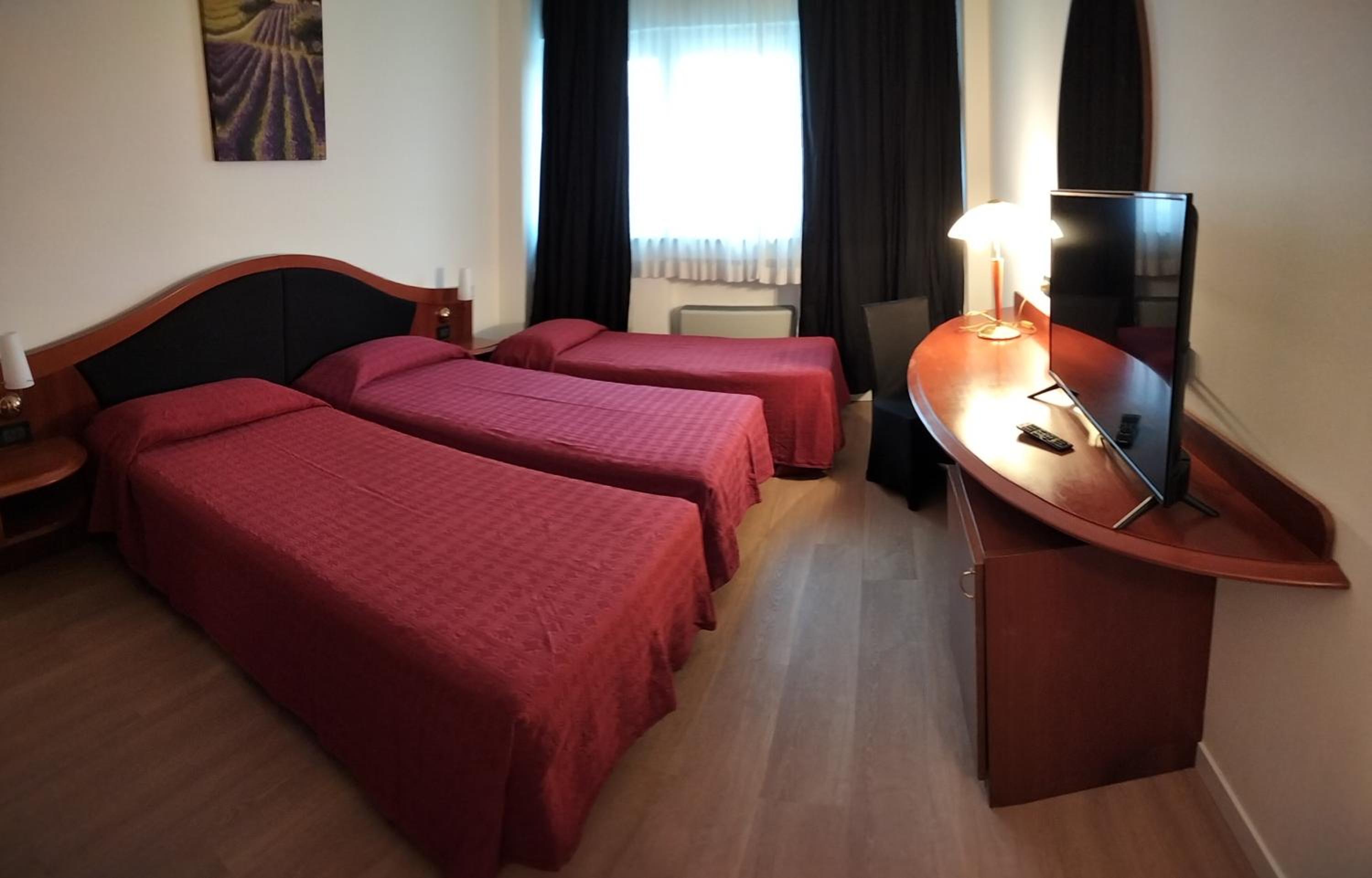 Triple Room - Photo 1