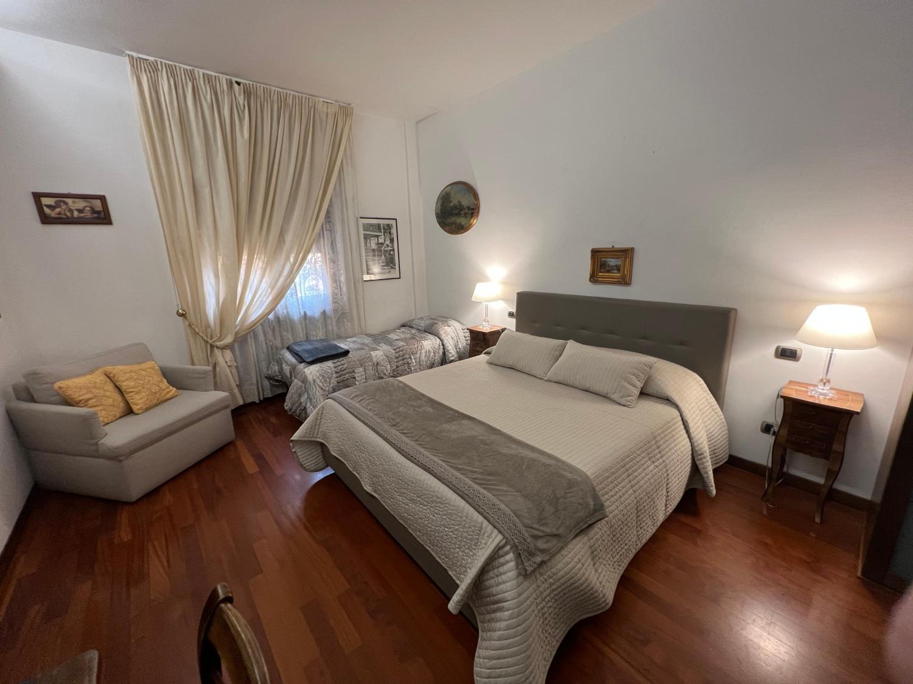 Triple Room with Private Bathroom - Photo 1