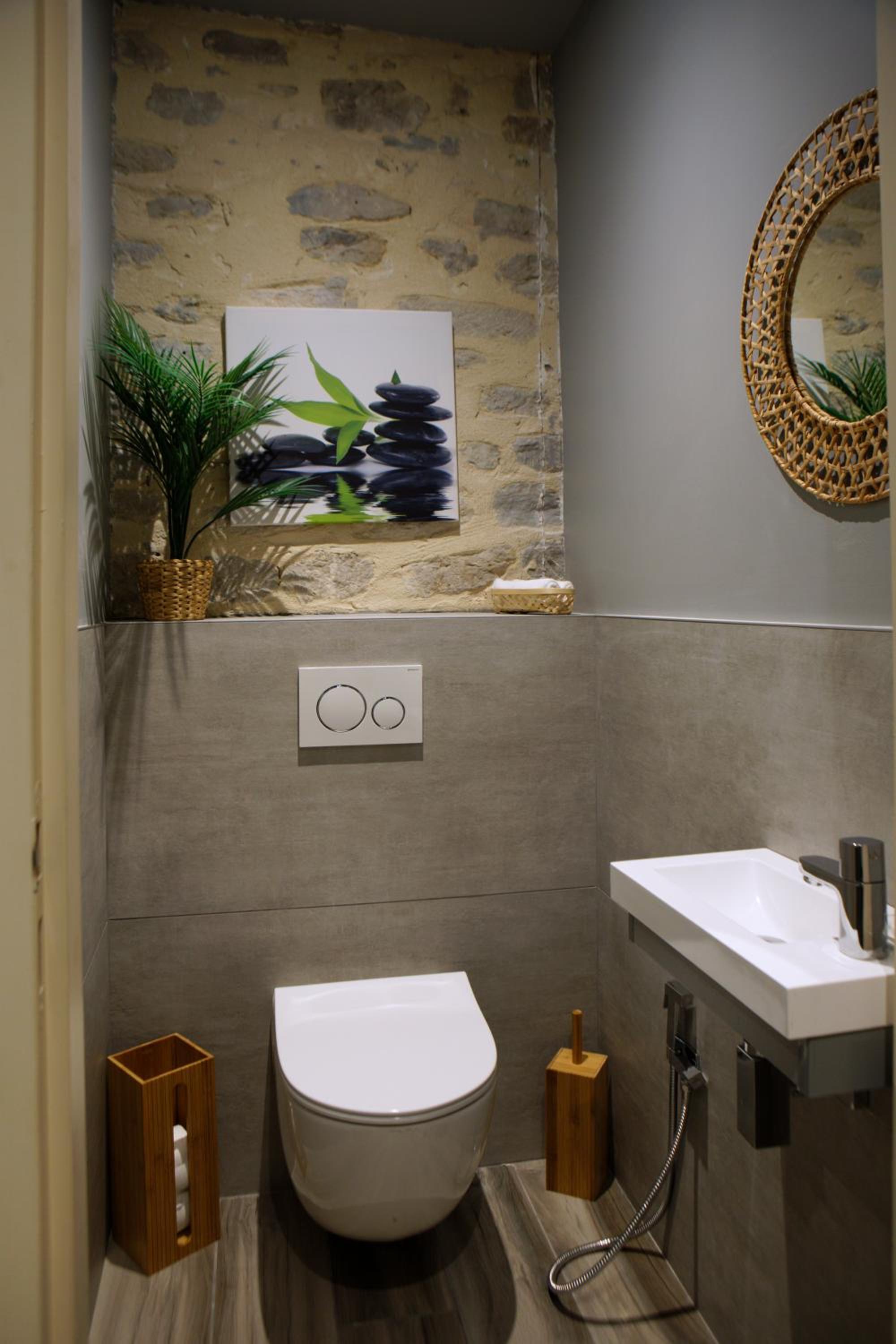 Double Room with Spa Bath - Photo 5