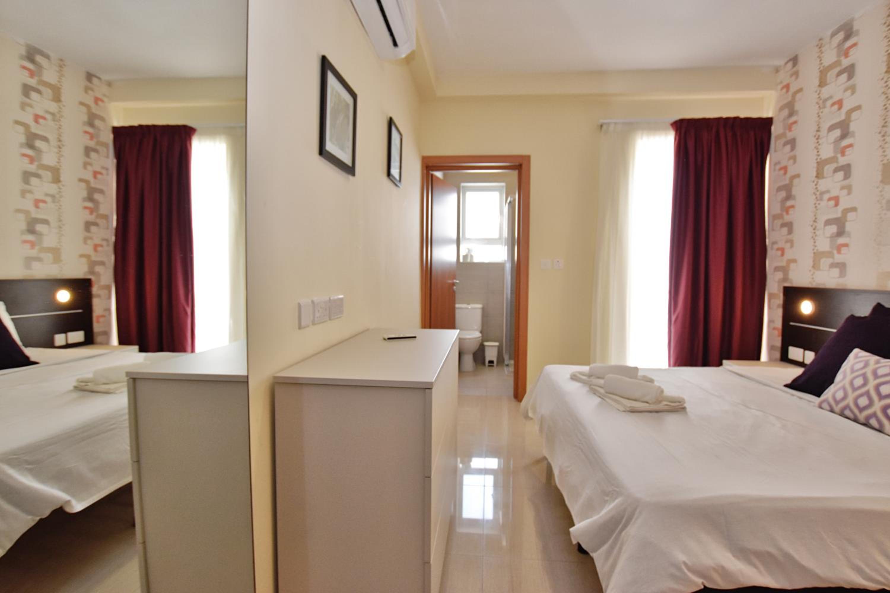Two-Bedroom Apartment - Photo 9