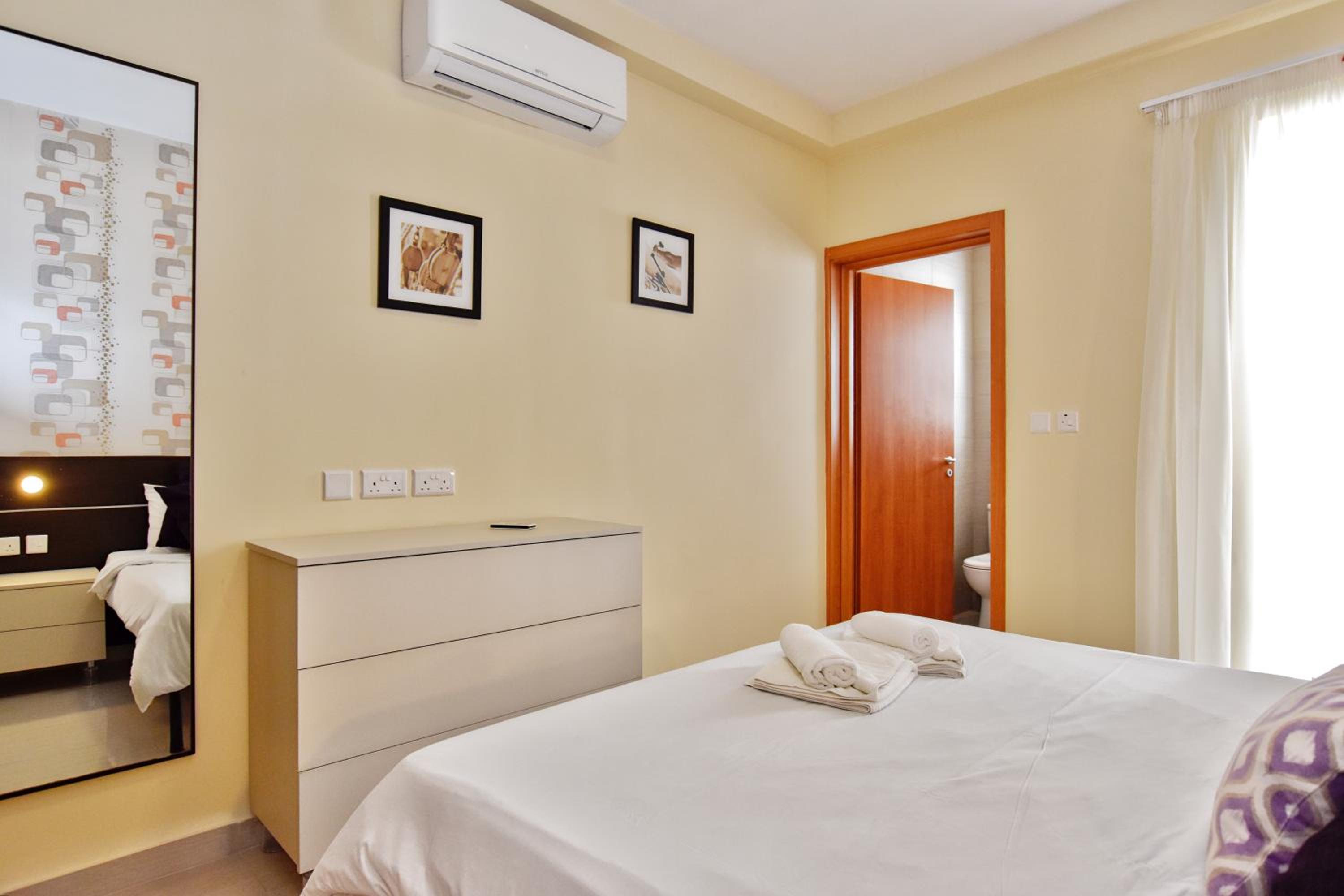 Two-Bedroom Apartment - Photo 17