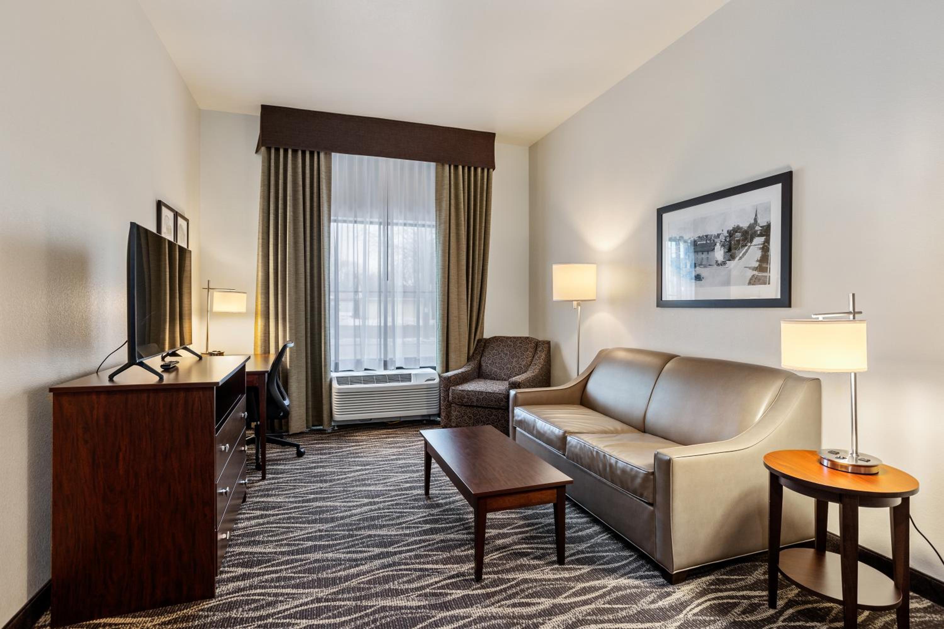 King Suite - Photo 6