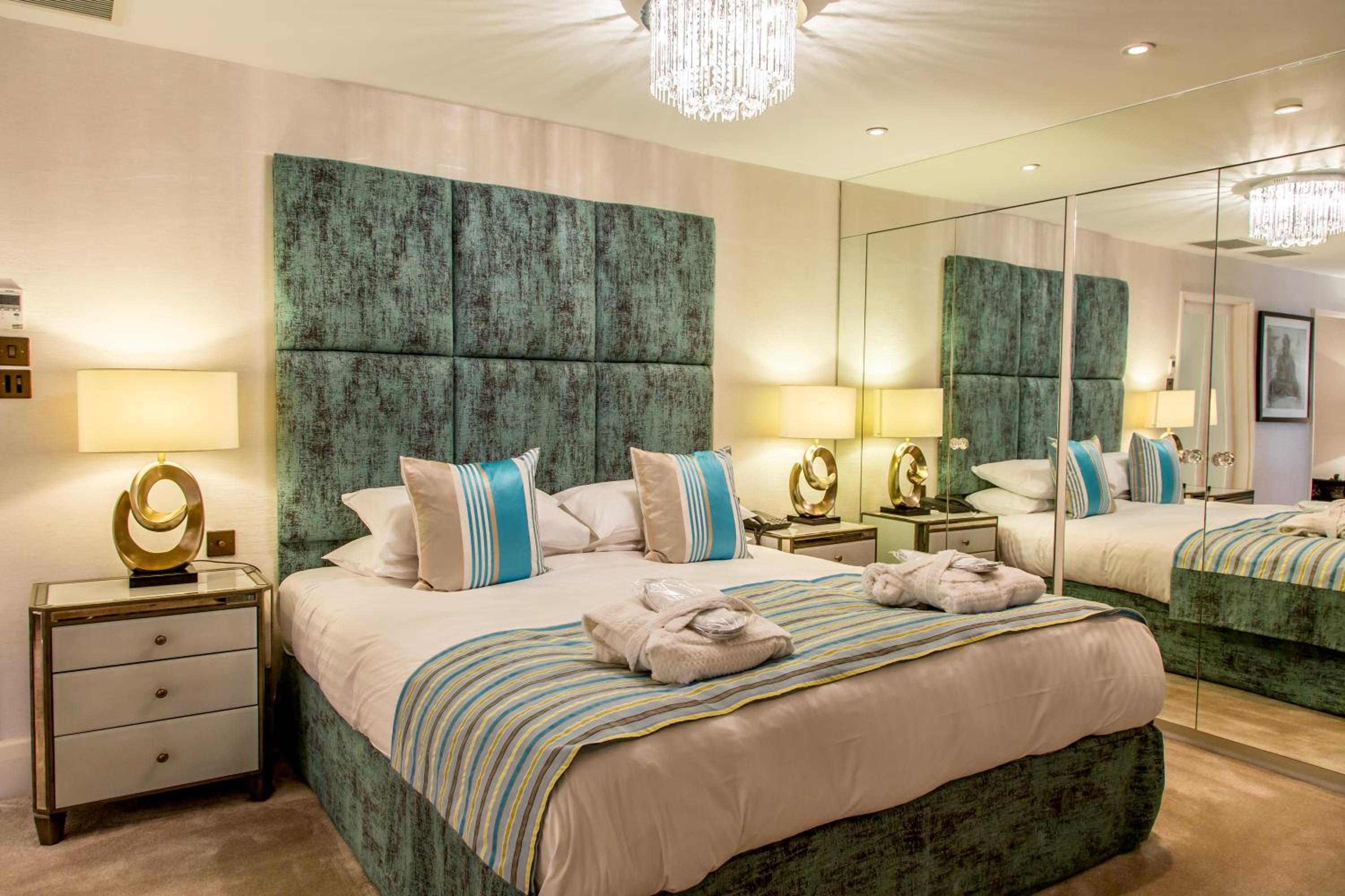 Suite - Photo 2