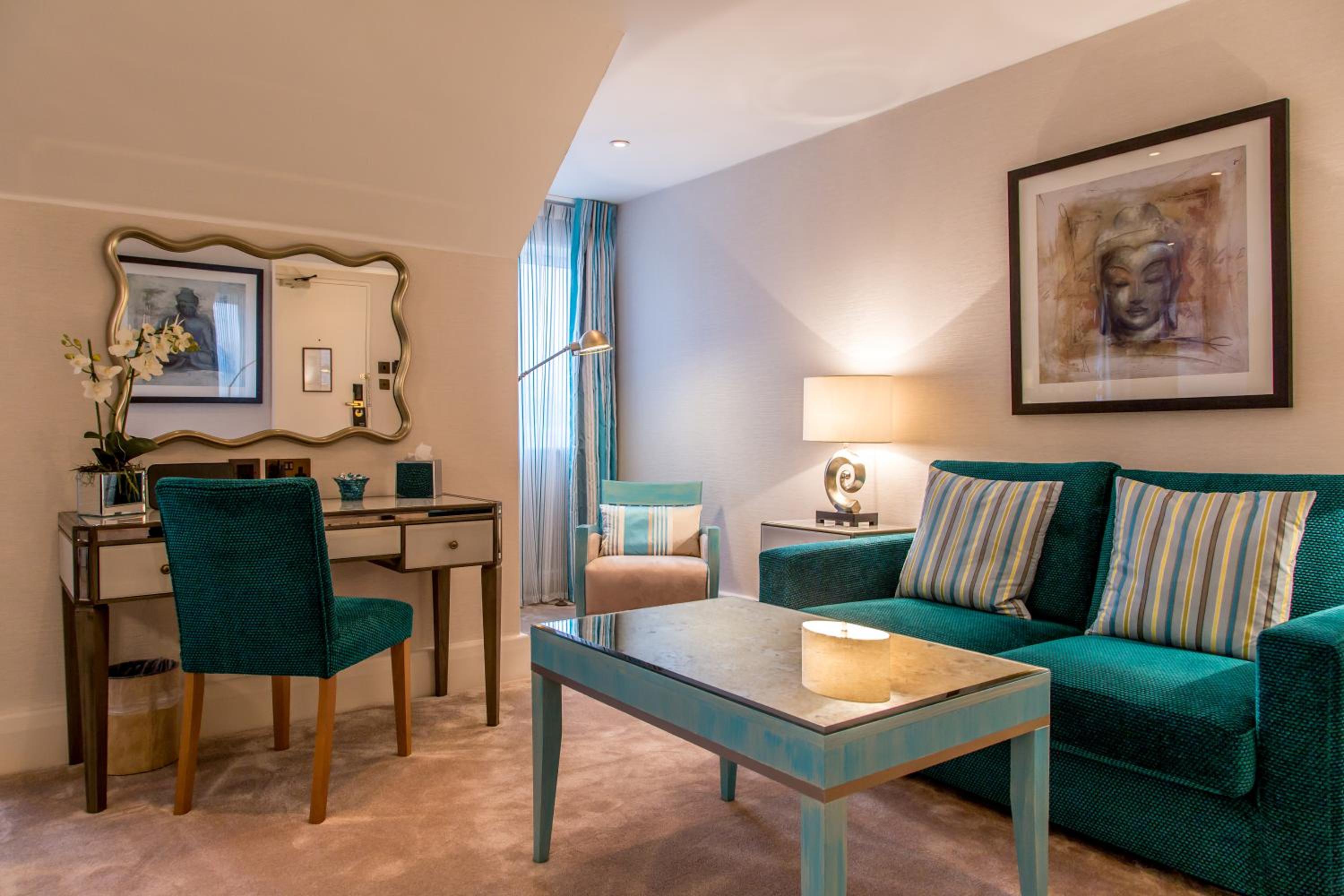 Suite - Photo 3