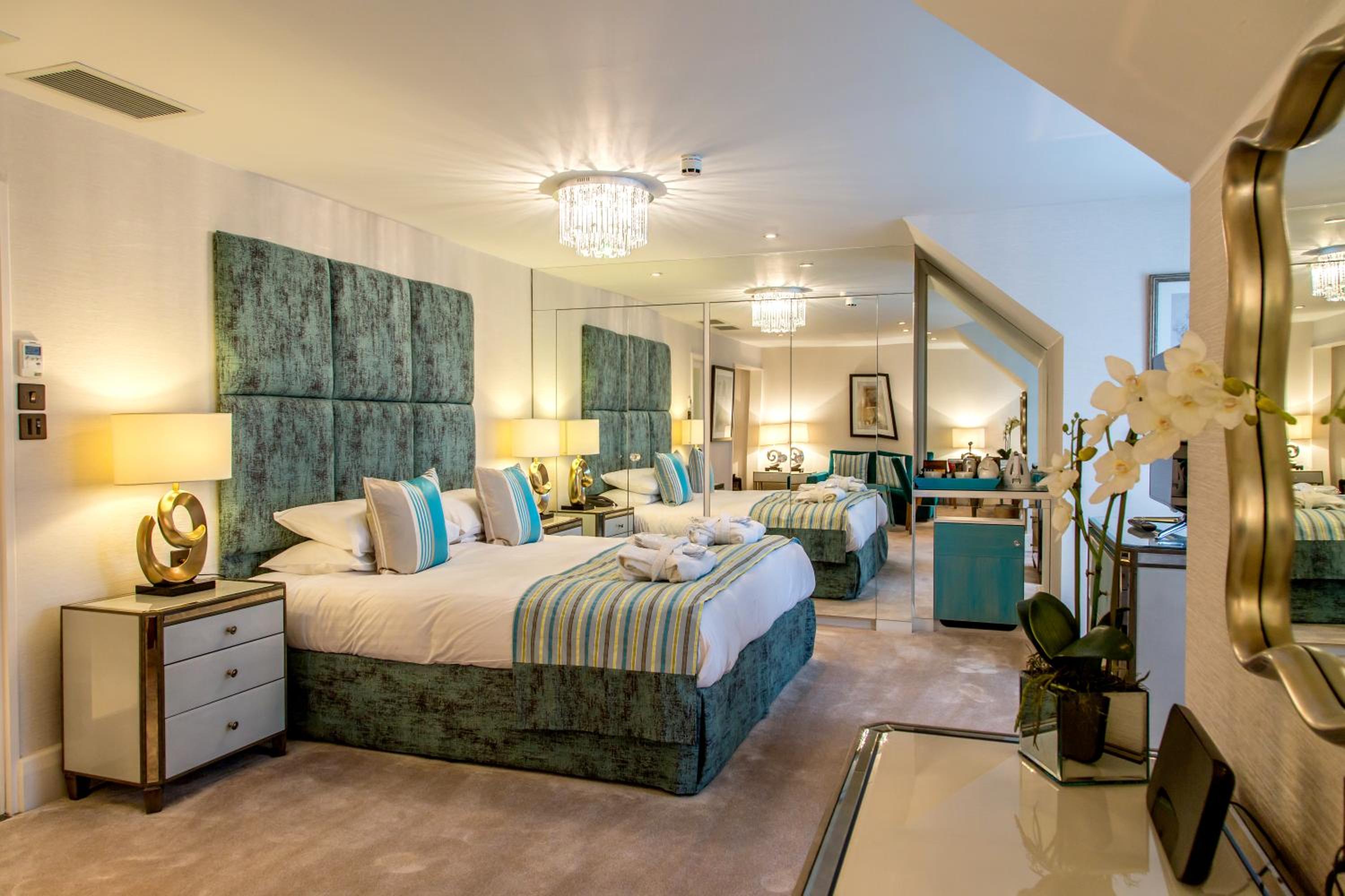 Suite - Photo 5