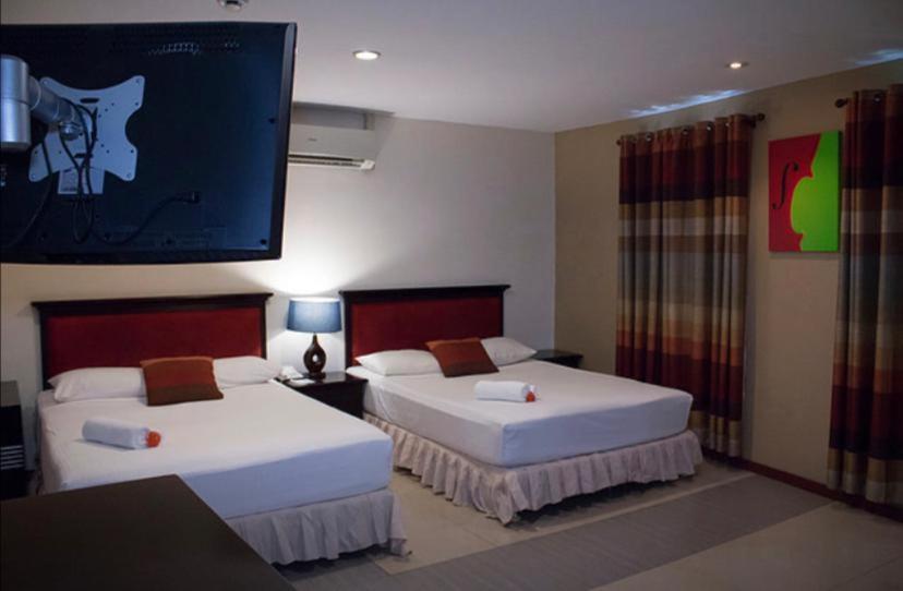 King Suite with Balcony photo 2