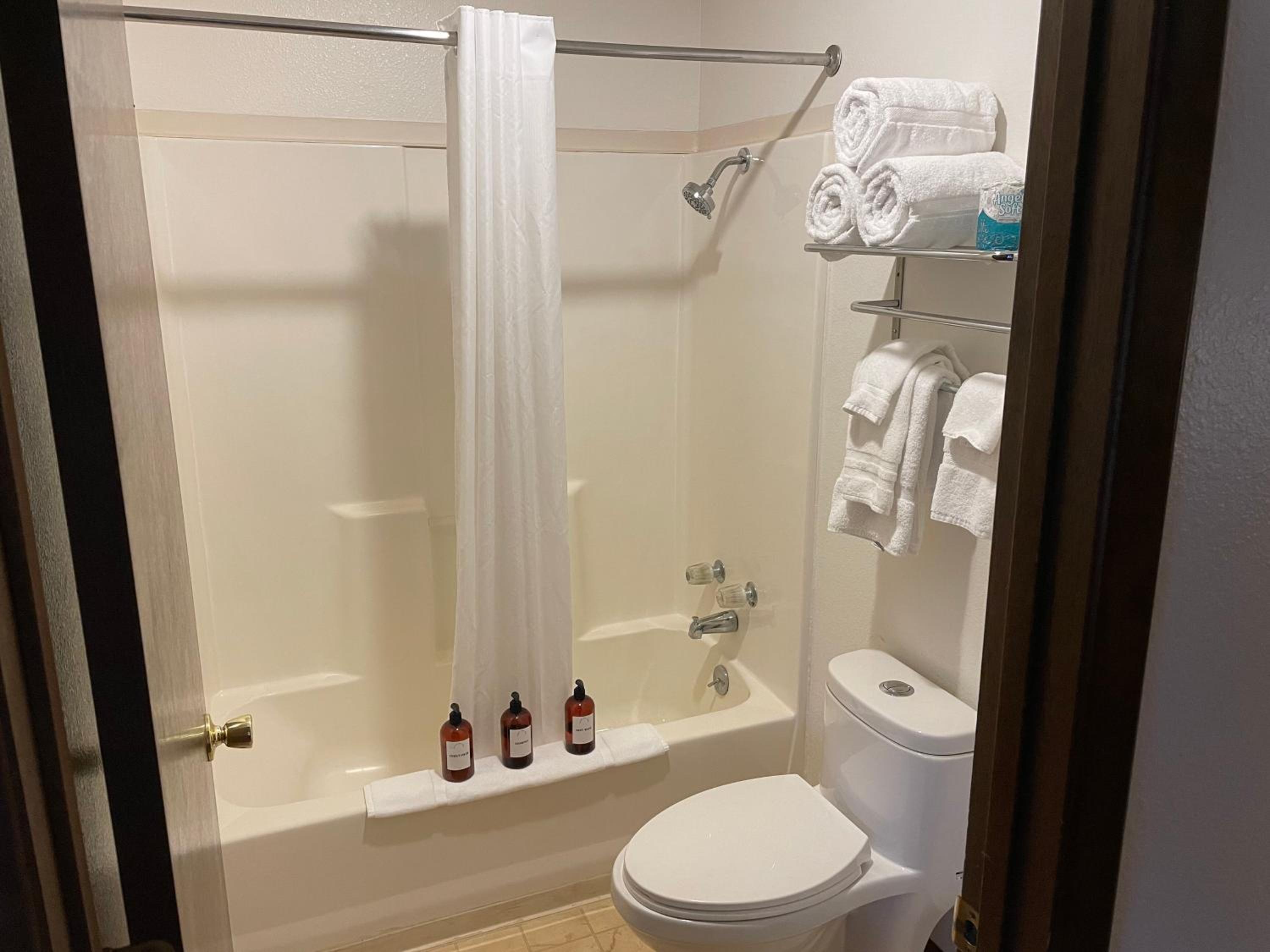 Double Room with Patio - Photo 5