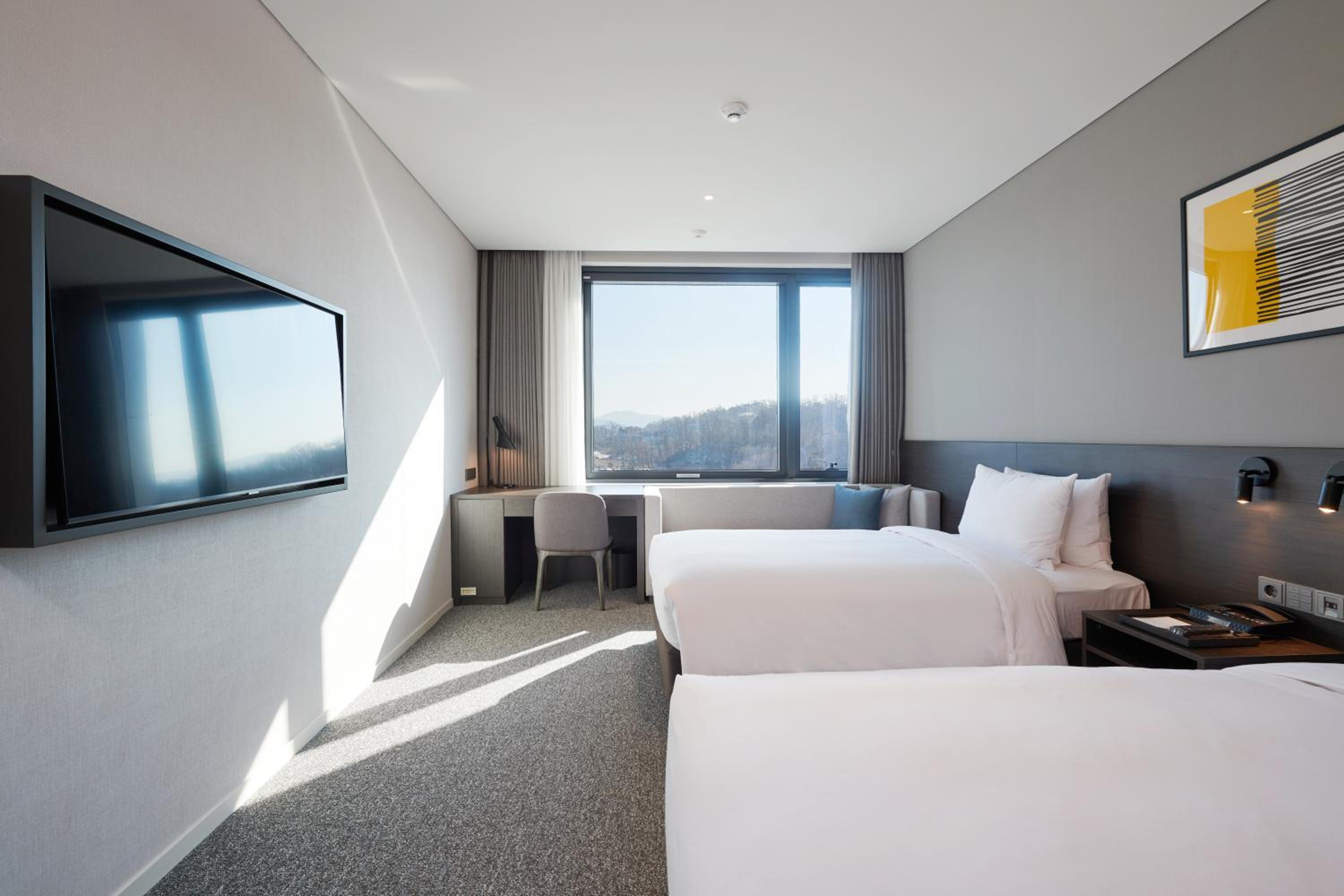 Standard Twin Room - Photo 5