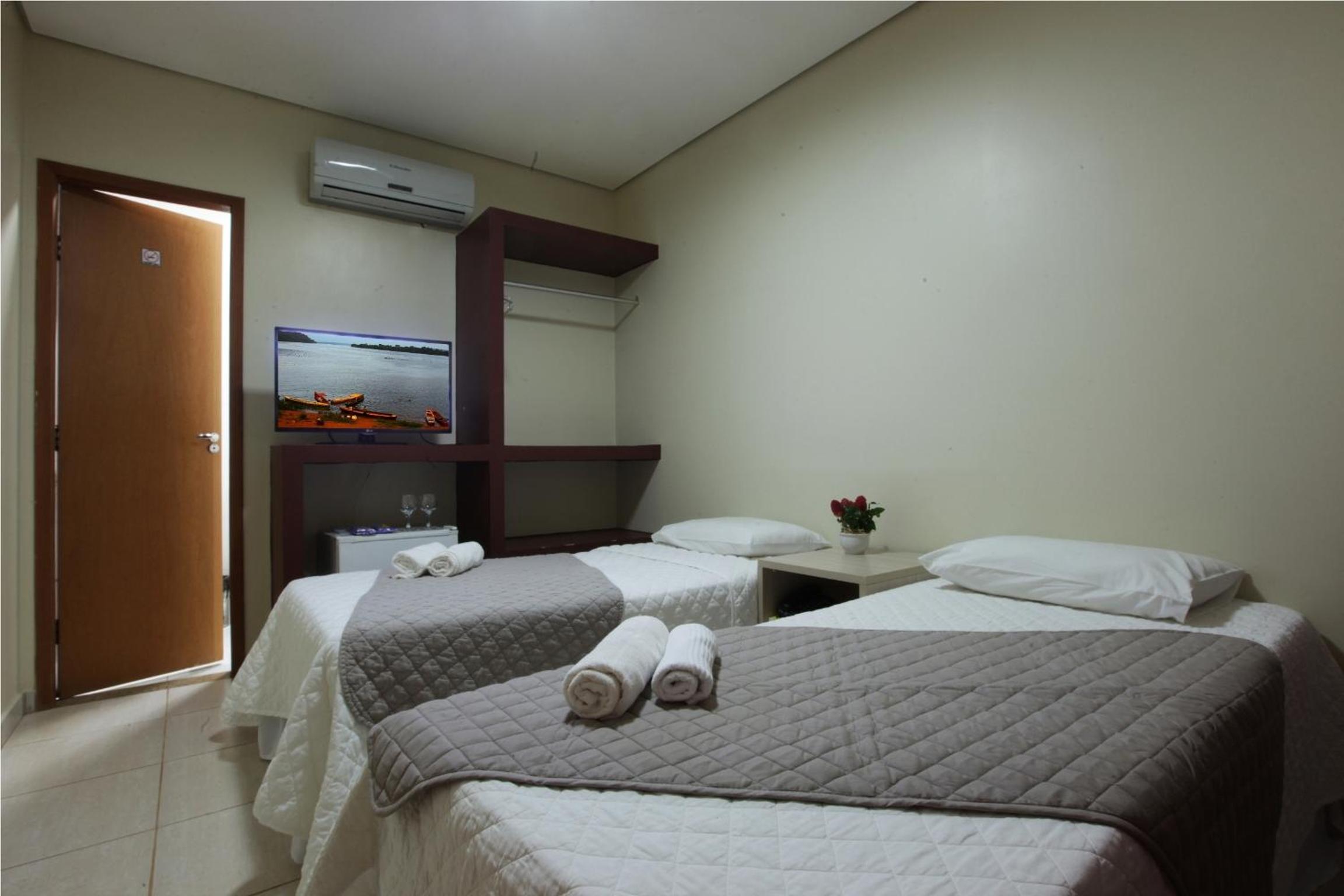 Standard Double or Twin Room - Photo 4