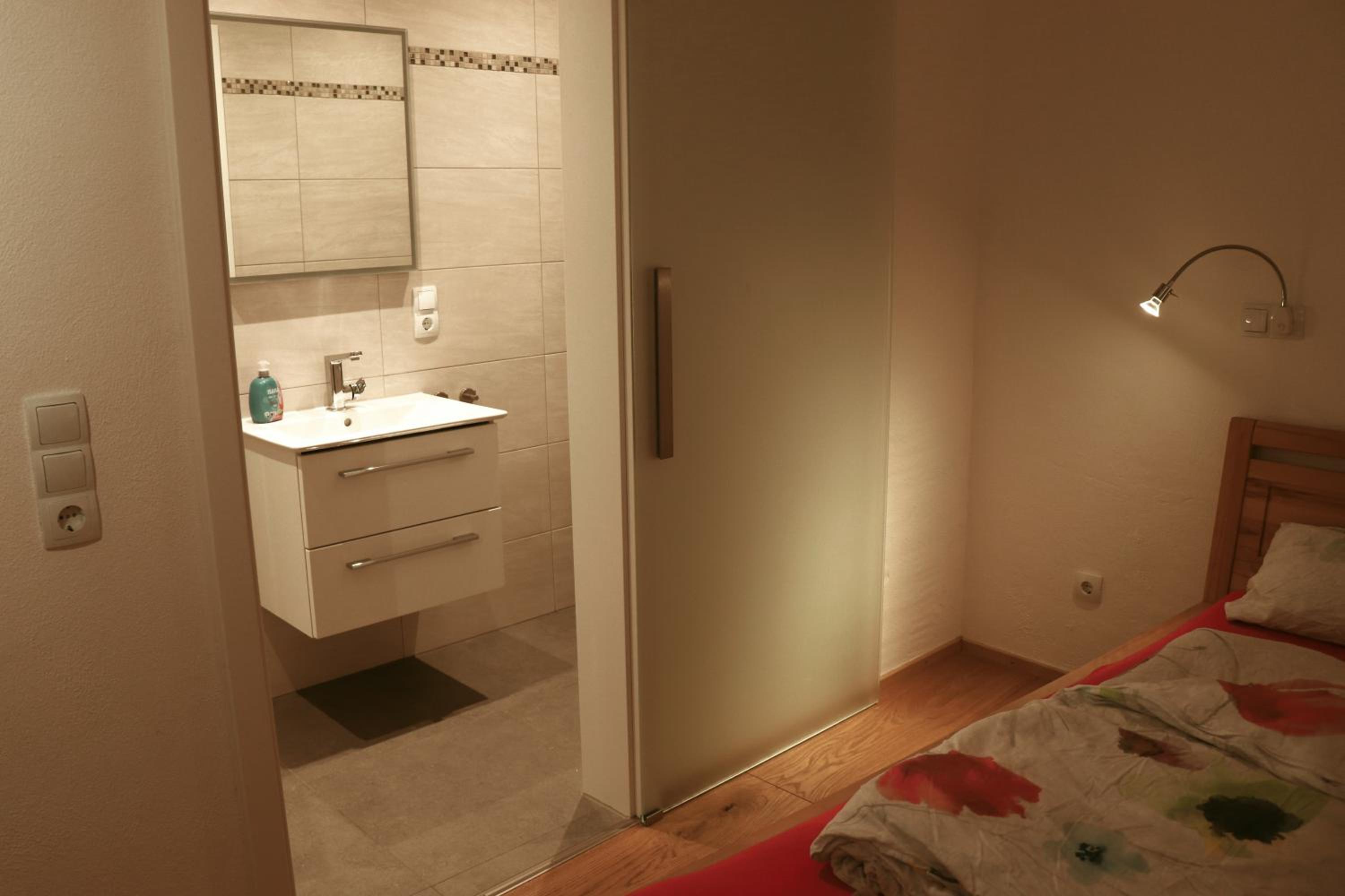One-Bedroom Apartment - Photo 12