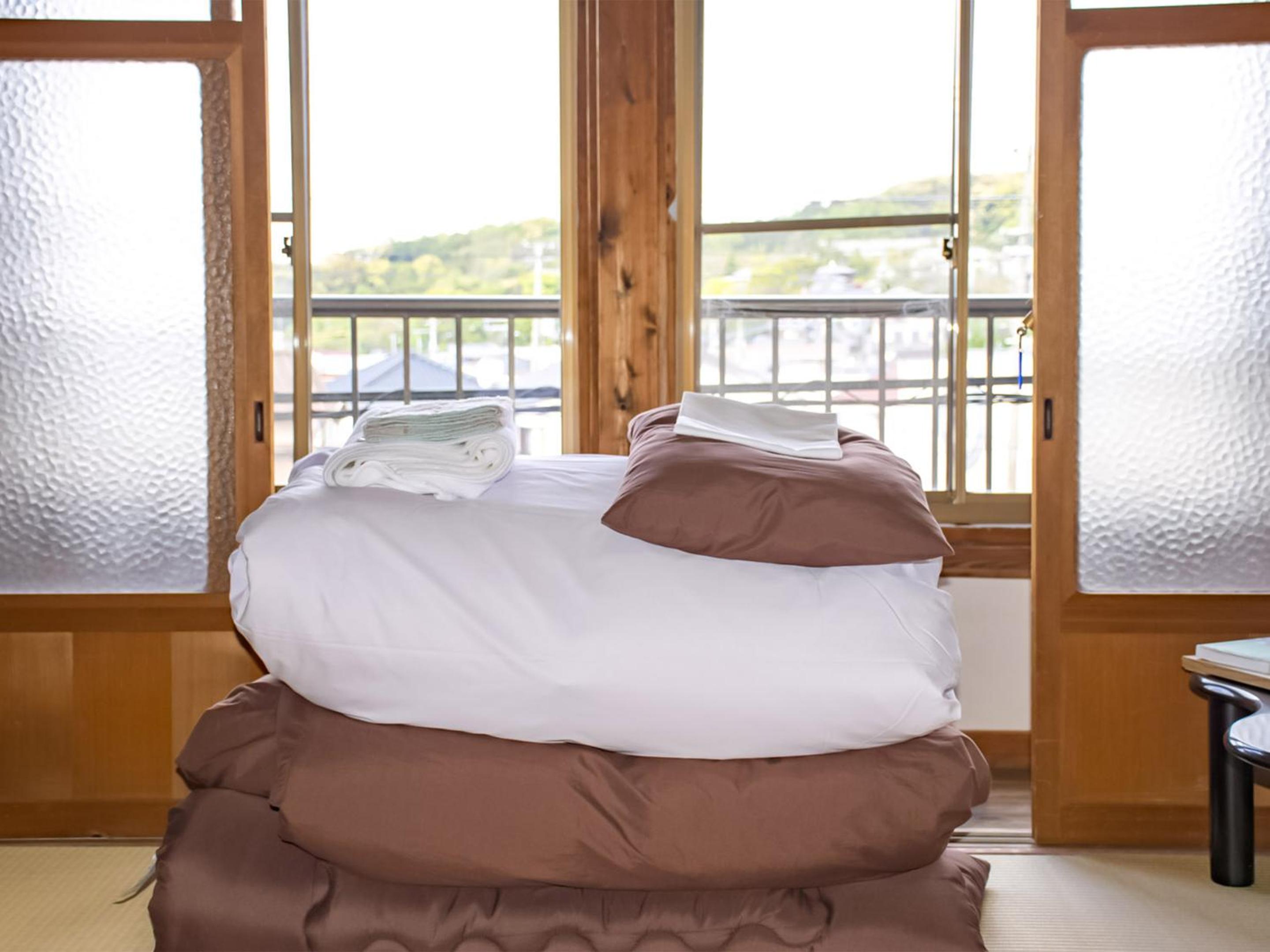 Japanese-Style Triple Room with Shared Bathroom