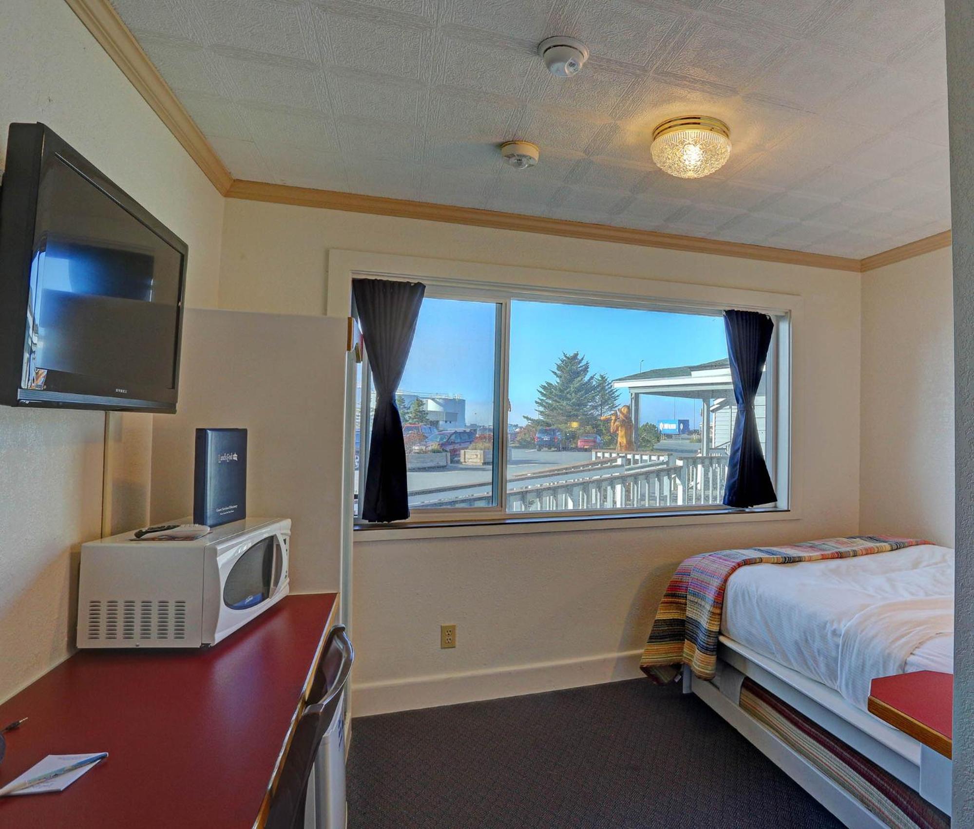 Economy Double Room photo 2