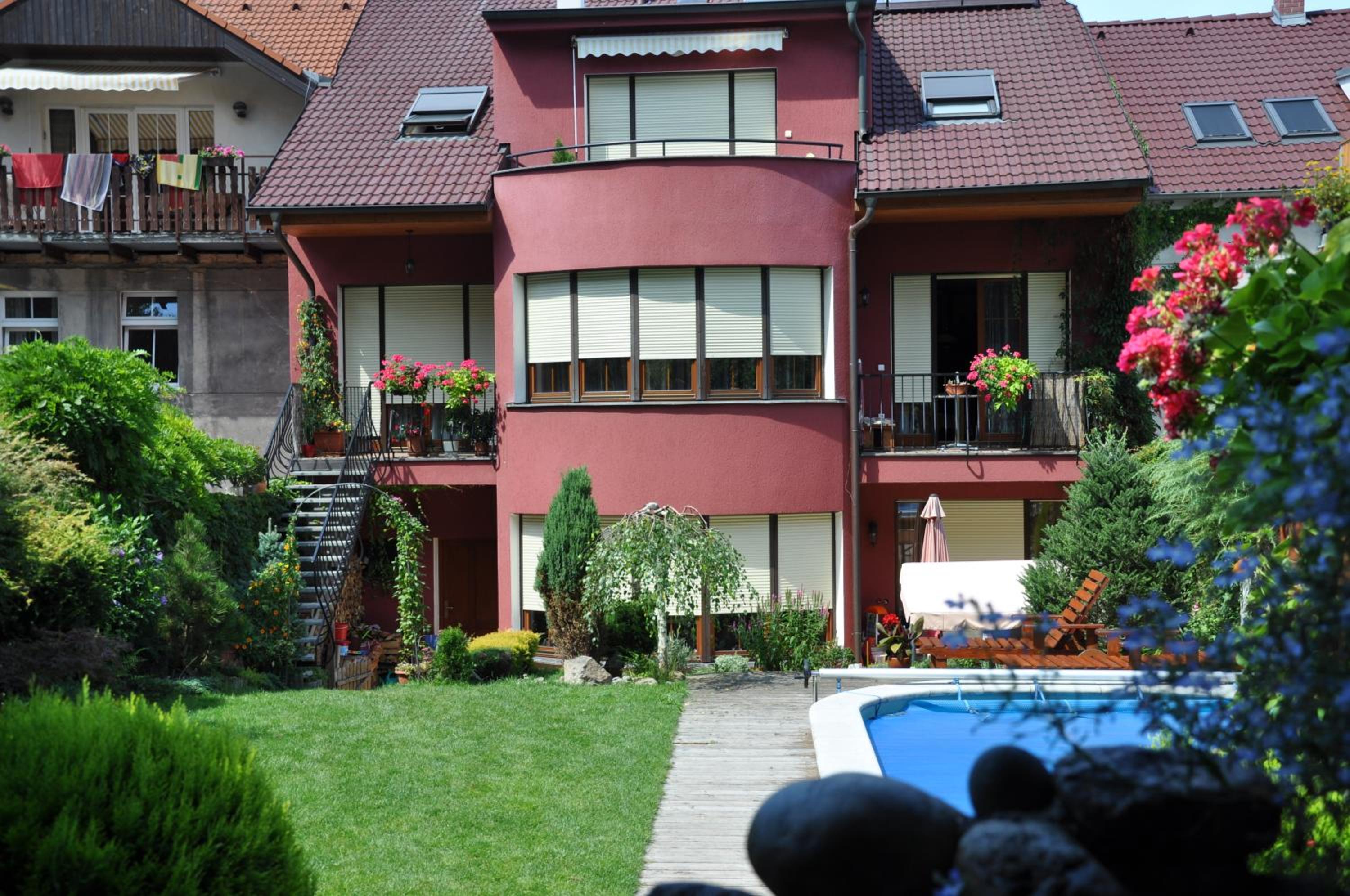 Apartment - Photo 32