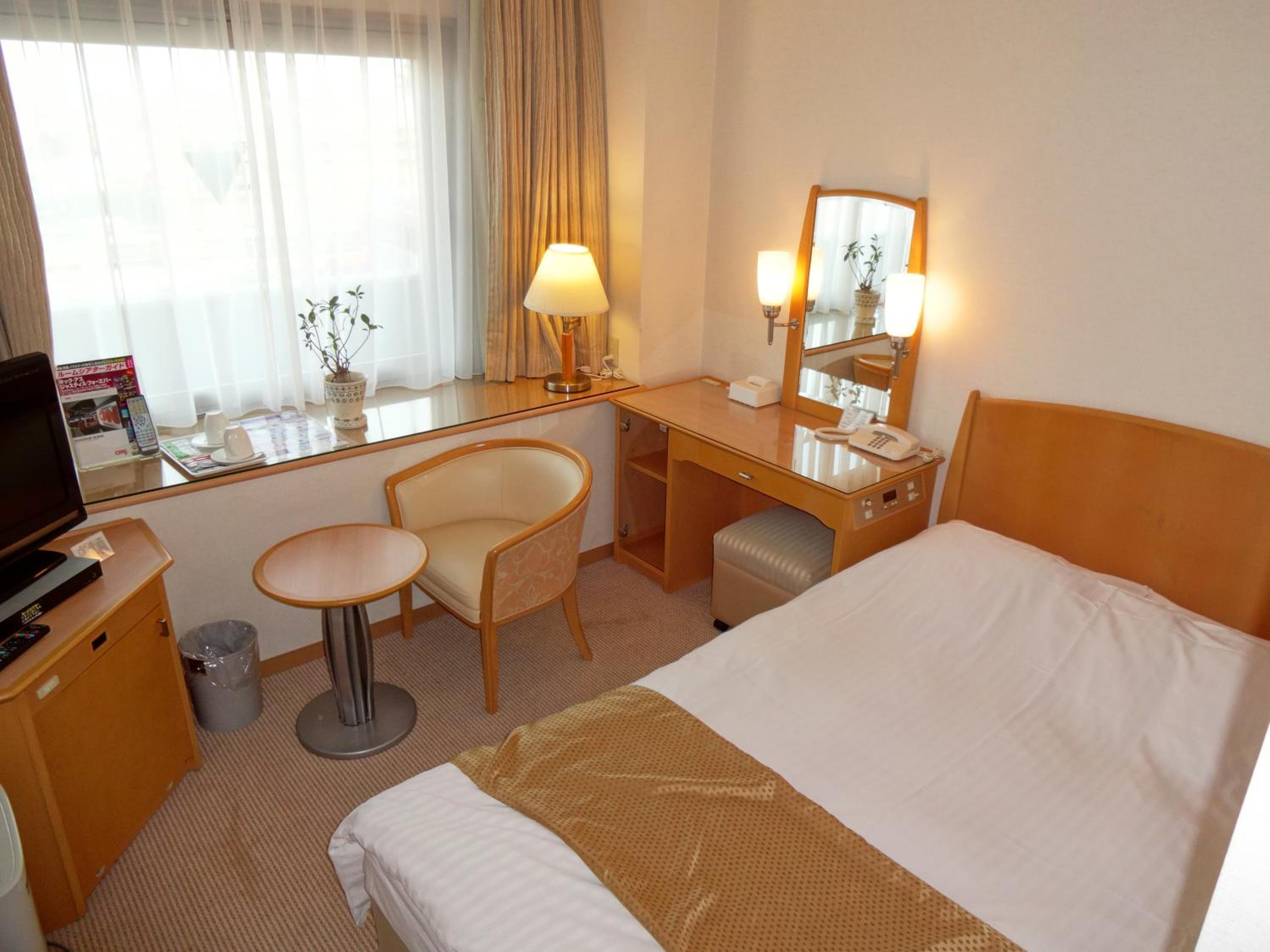 Single Room - Non-Smoking photo 3