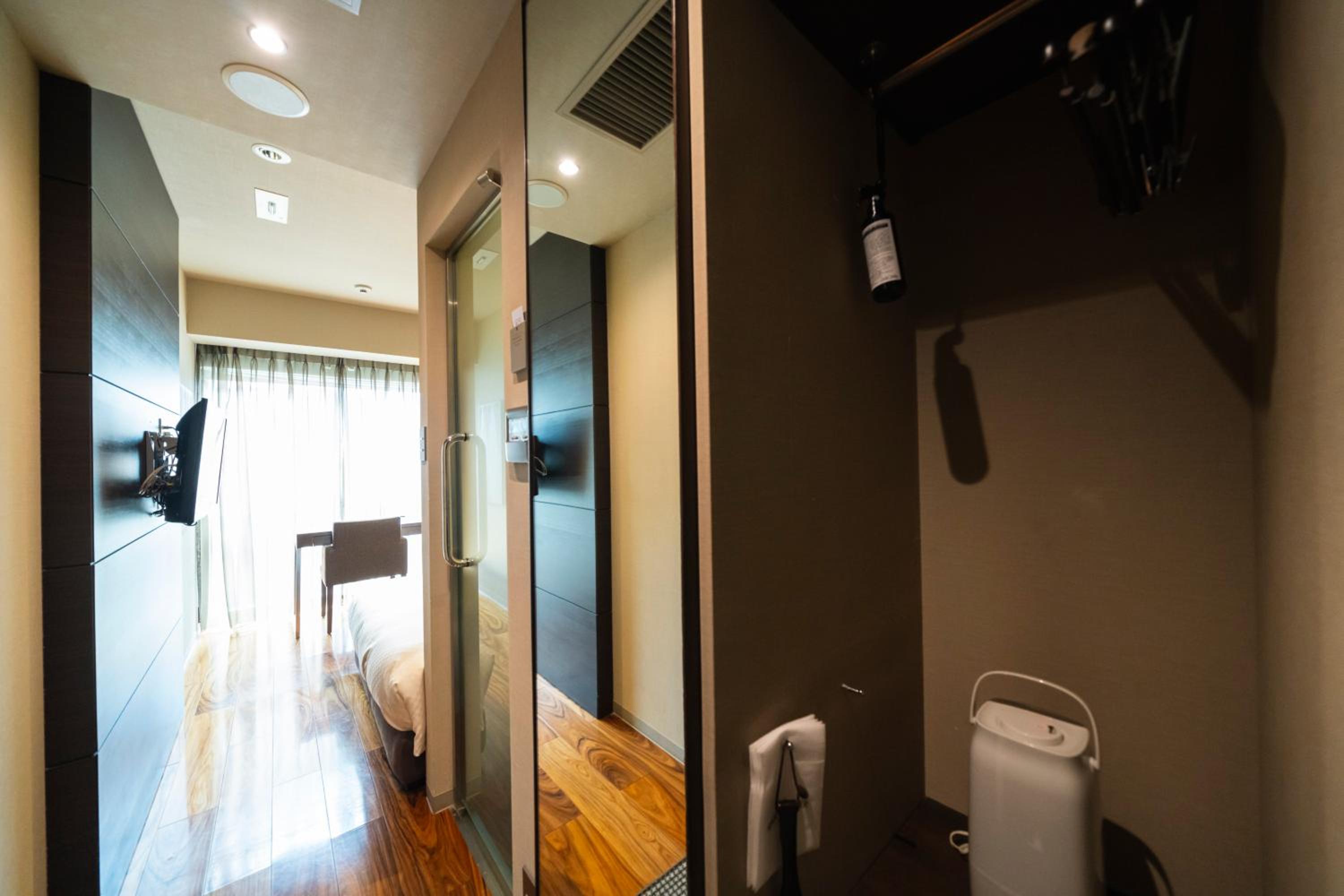 Standard Double Room - Non-Smoking - Photo 8