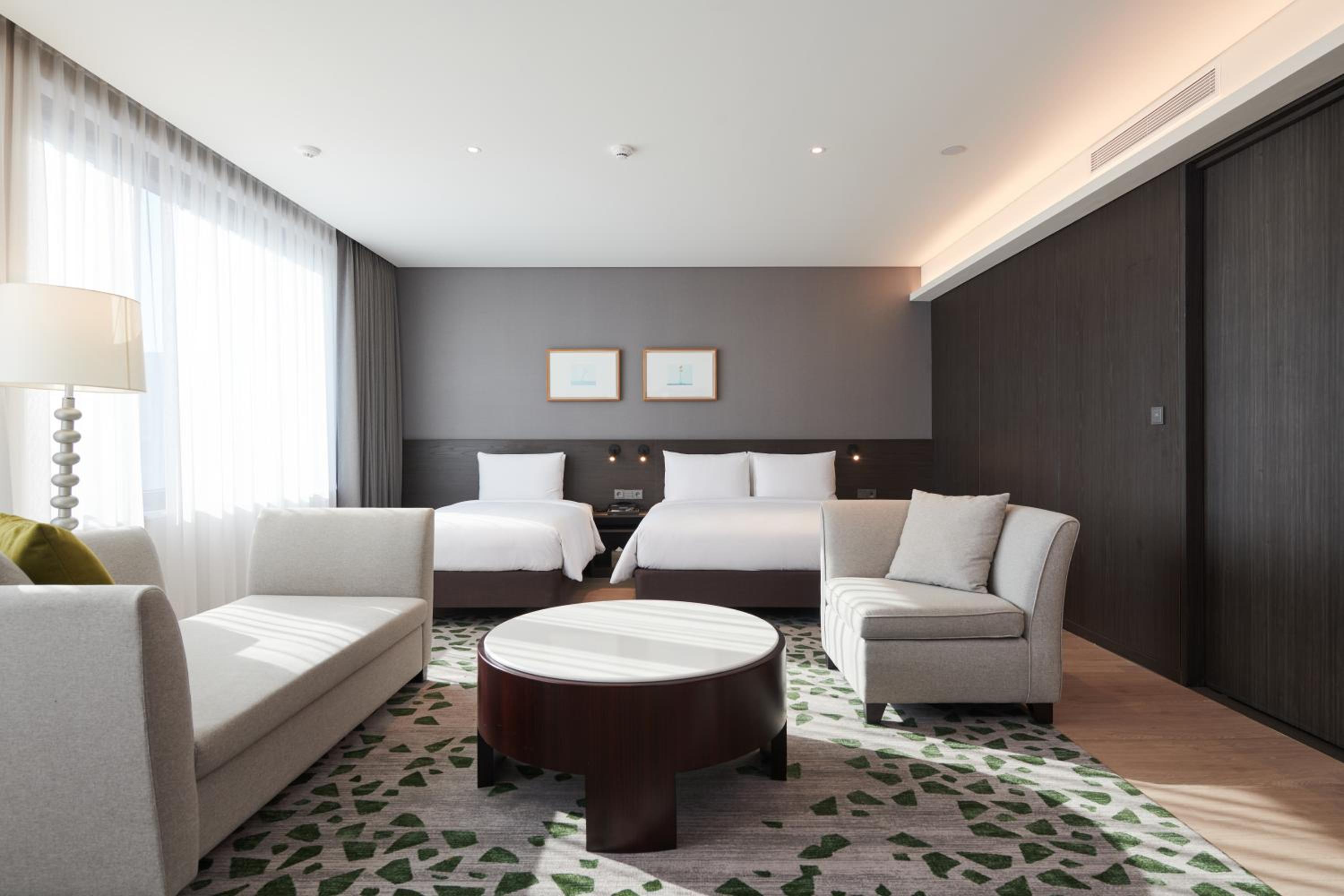 Premier Suite - Photo 1