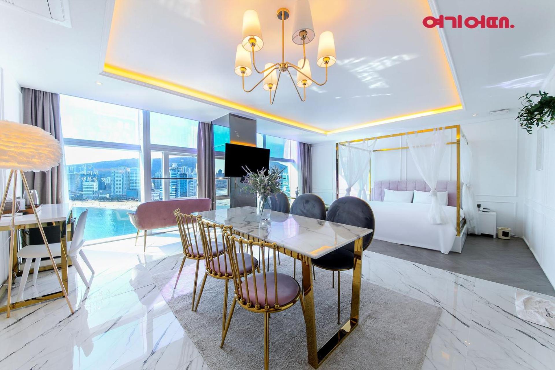Suite with Sea View