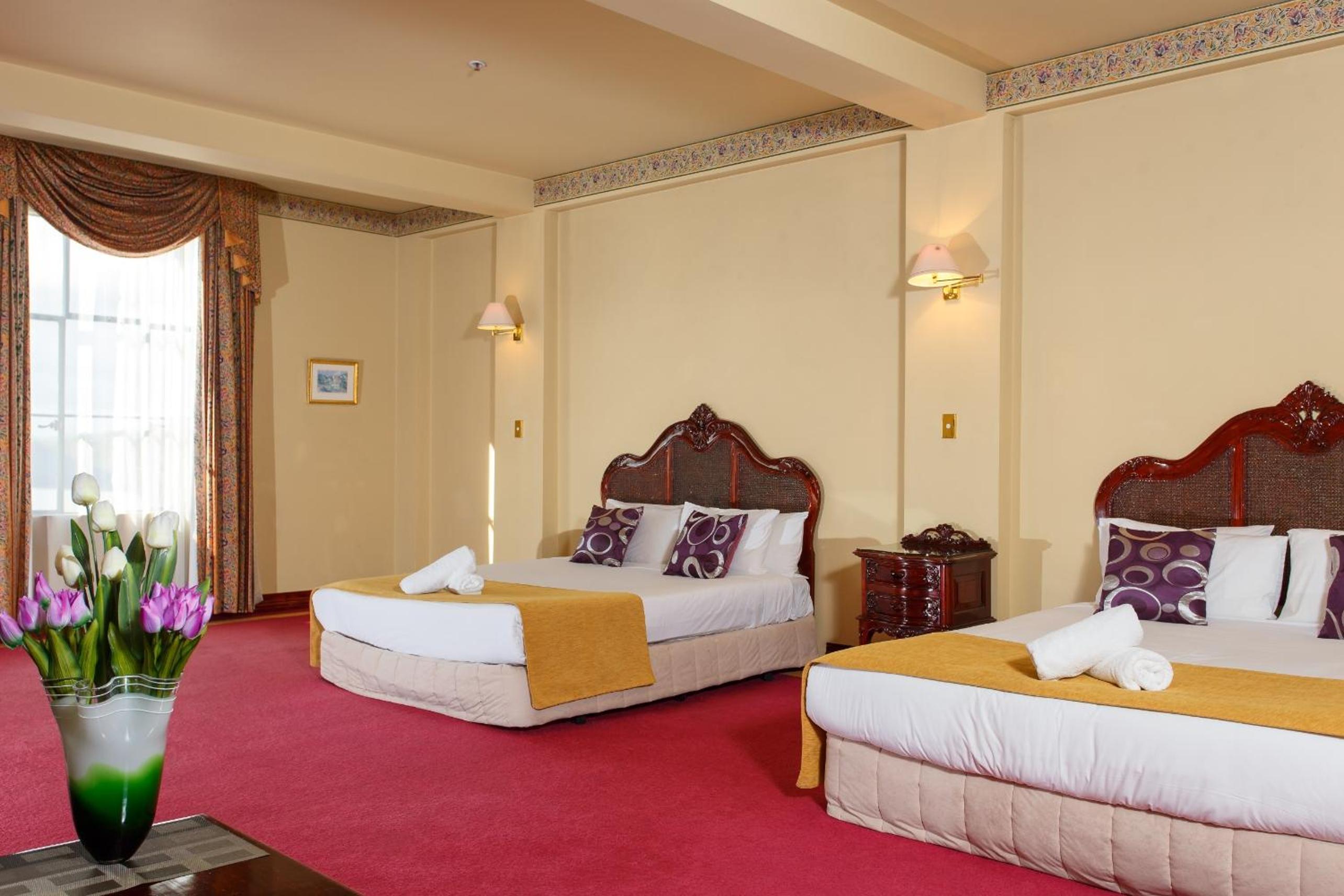 Executive Room - Photo 1