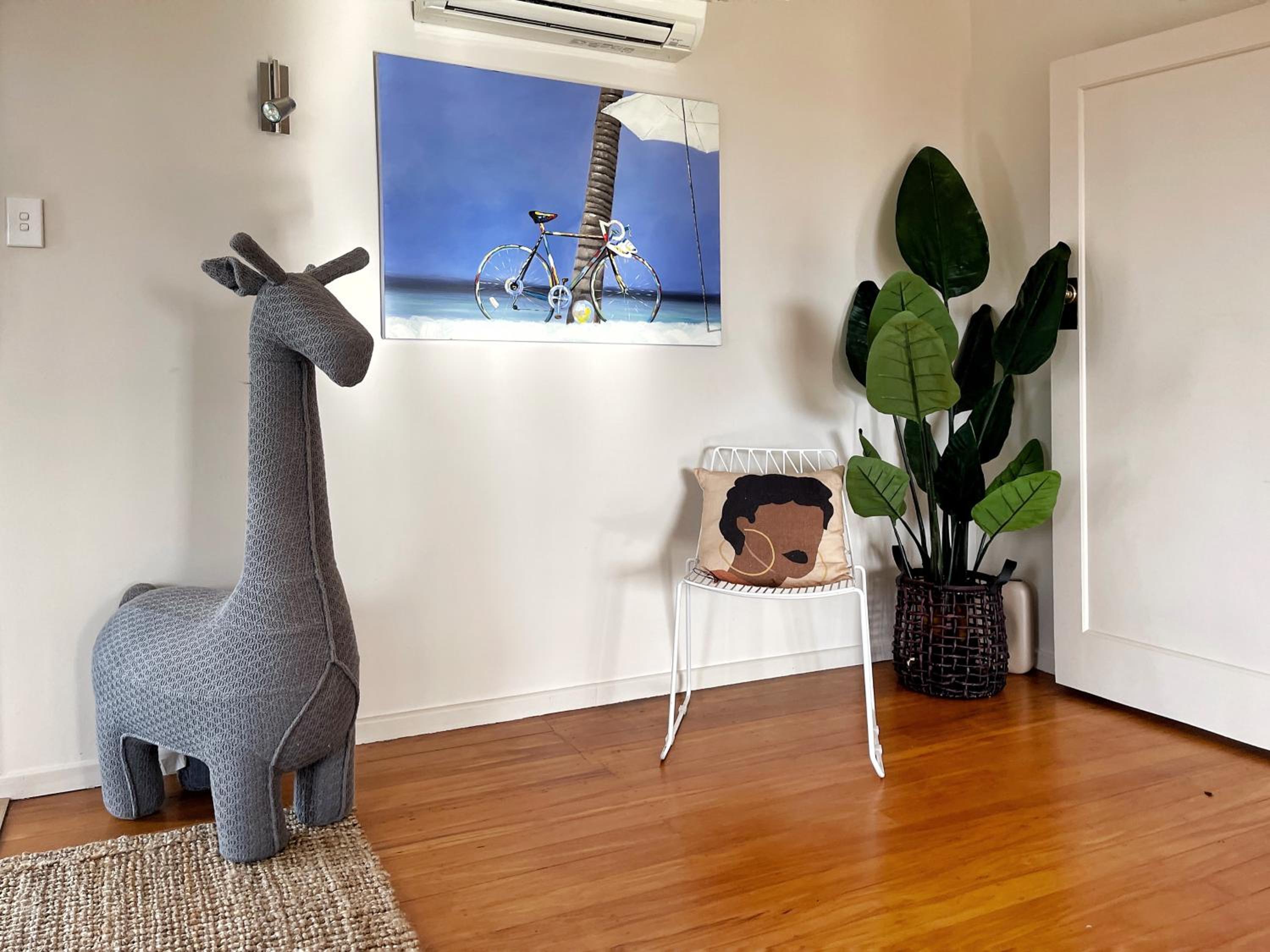 Two-Bedroom House - Photo 11
