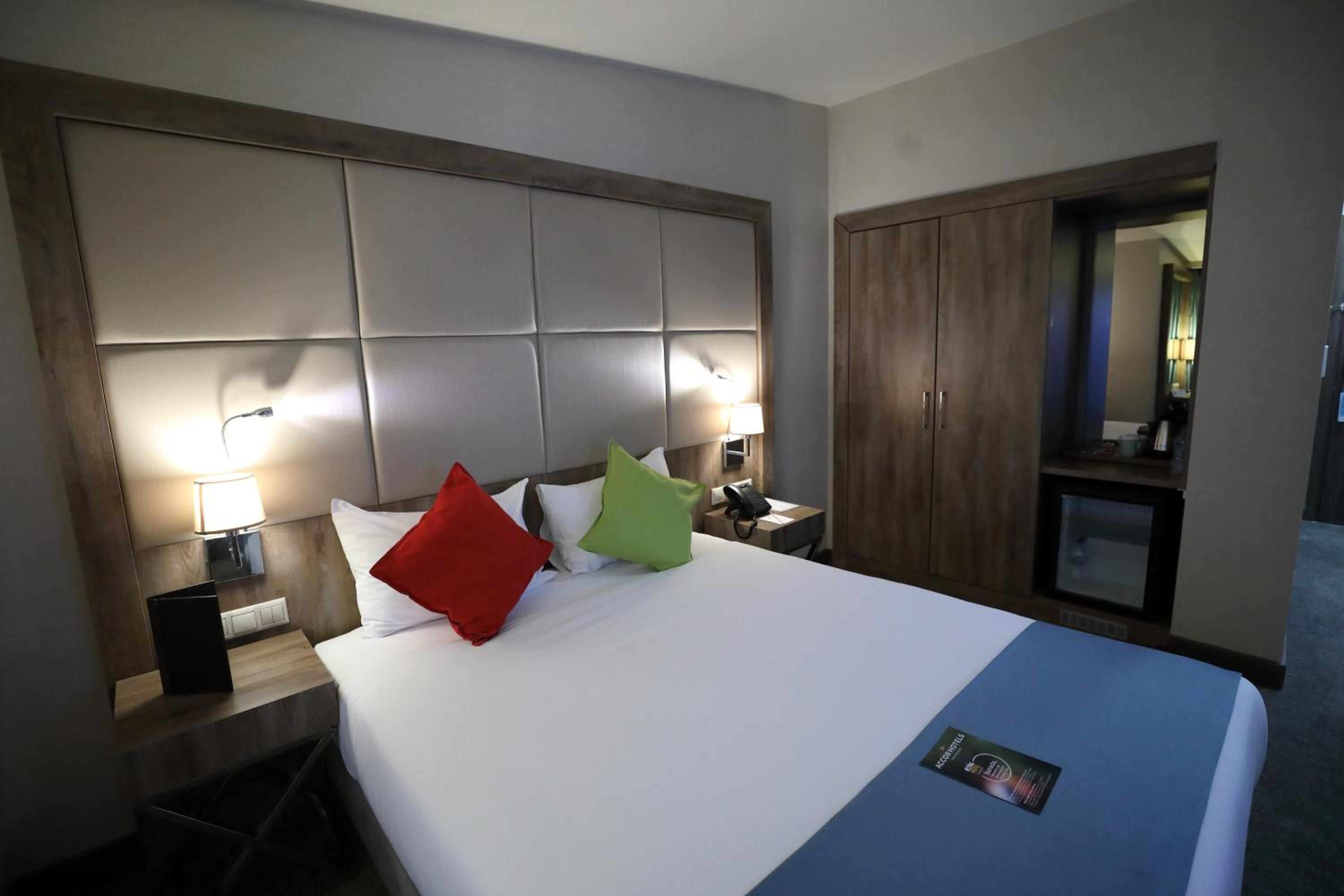 Economy Double Room photo 2