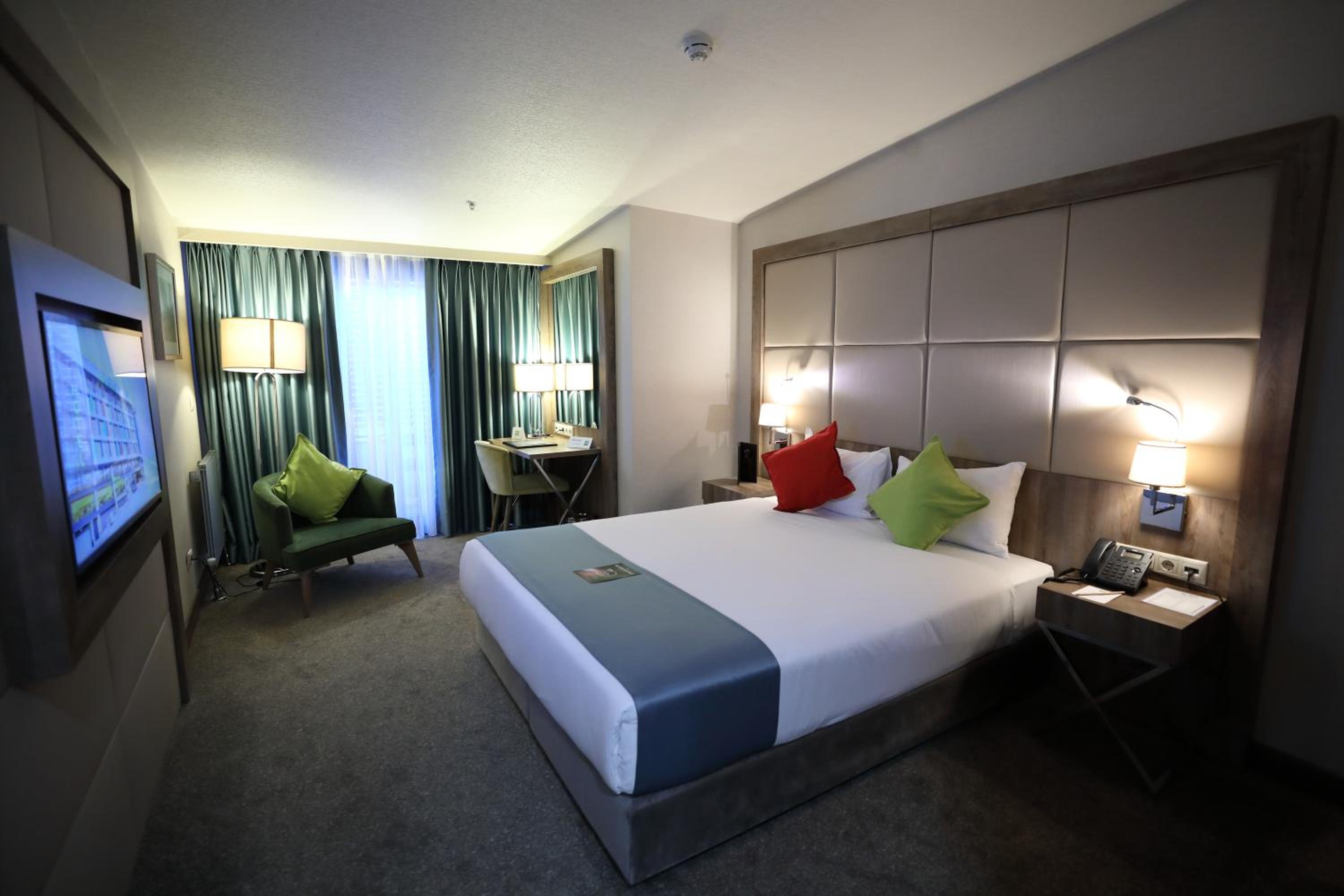 Economy Double Room photo 3