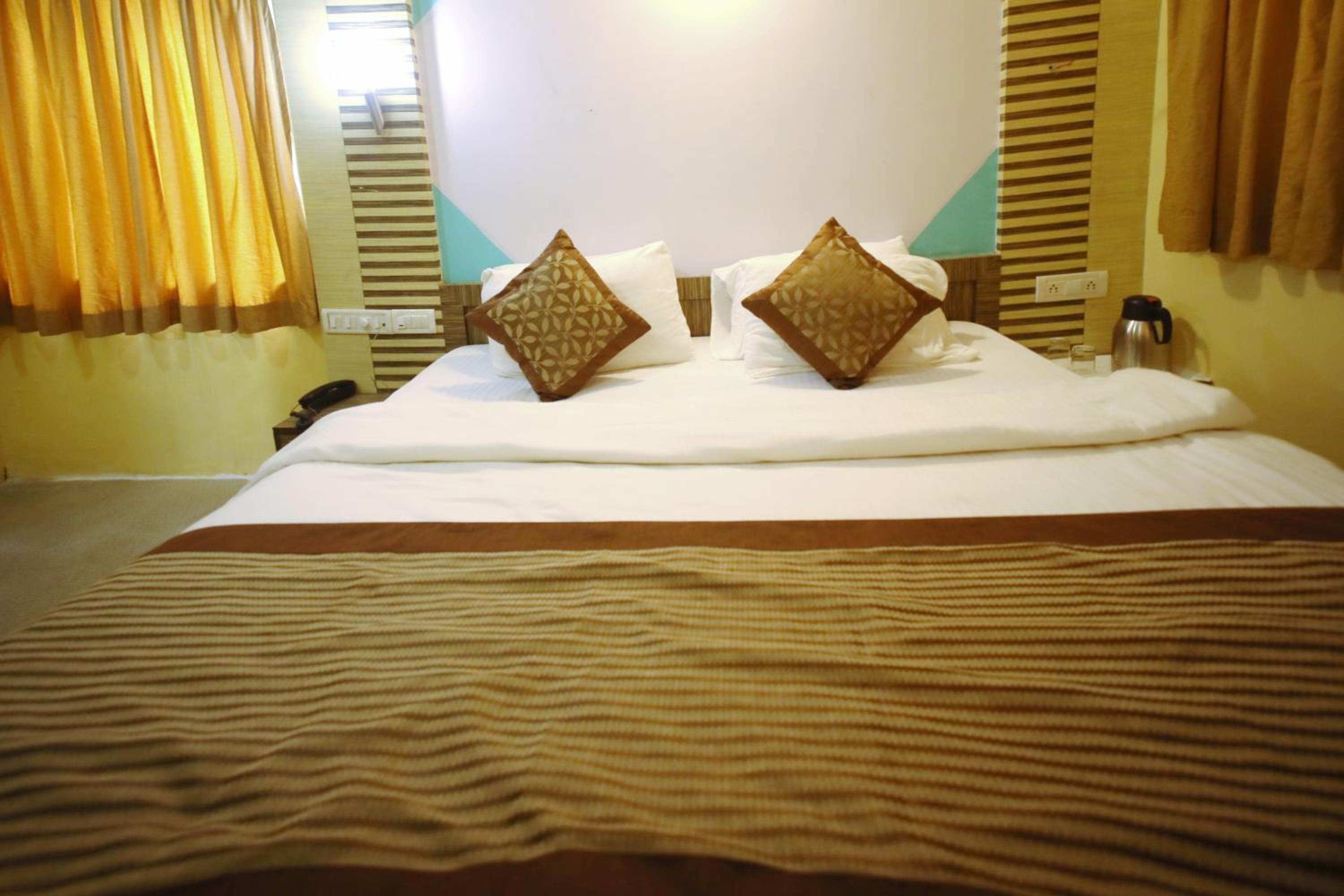 Deluxe Double Room - Photo 12