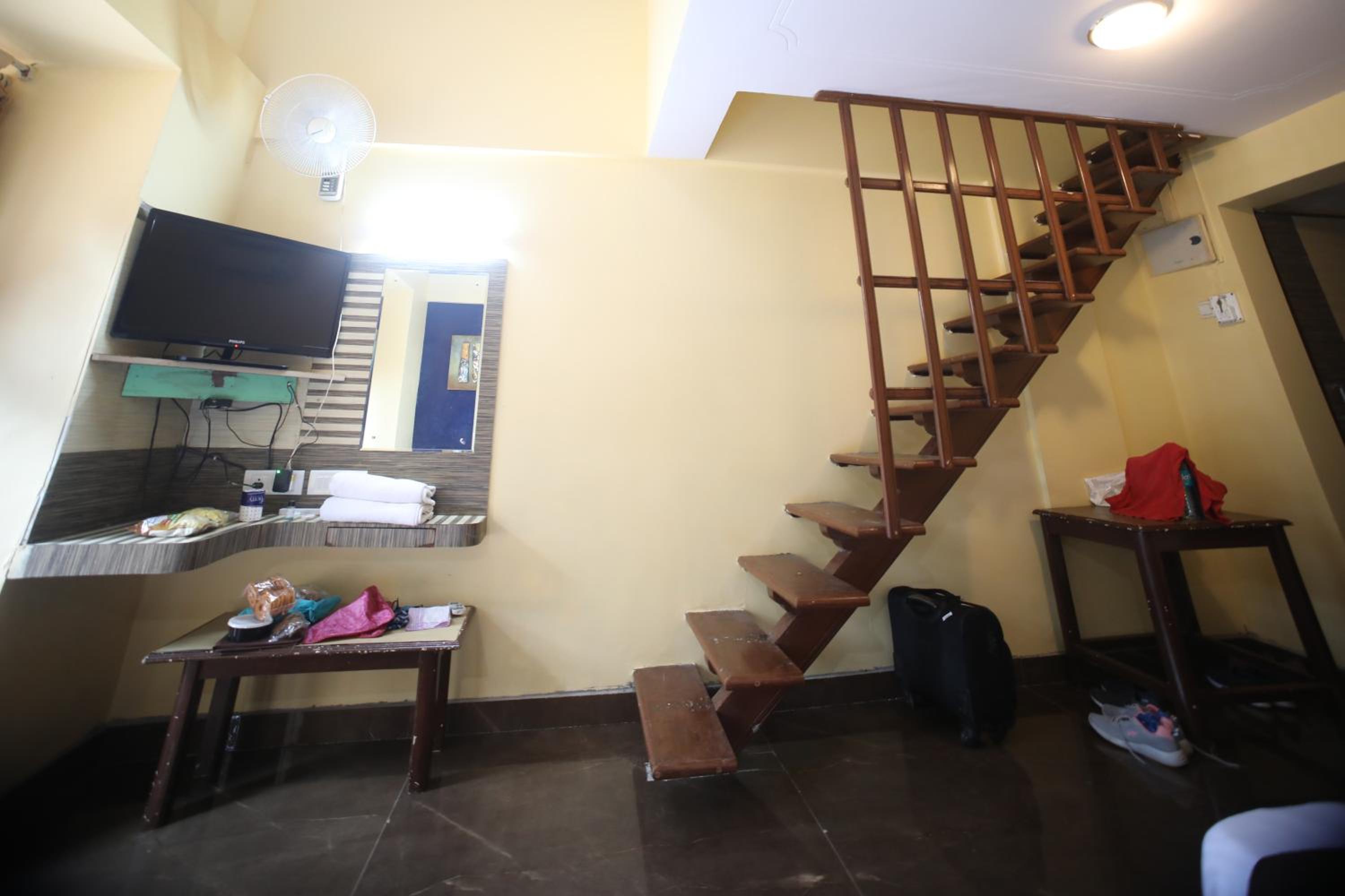 Deluxe Double Room - Photo 21