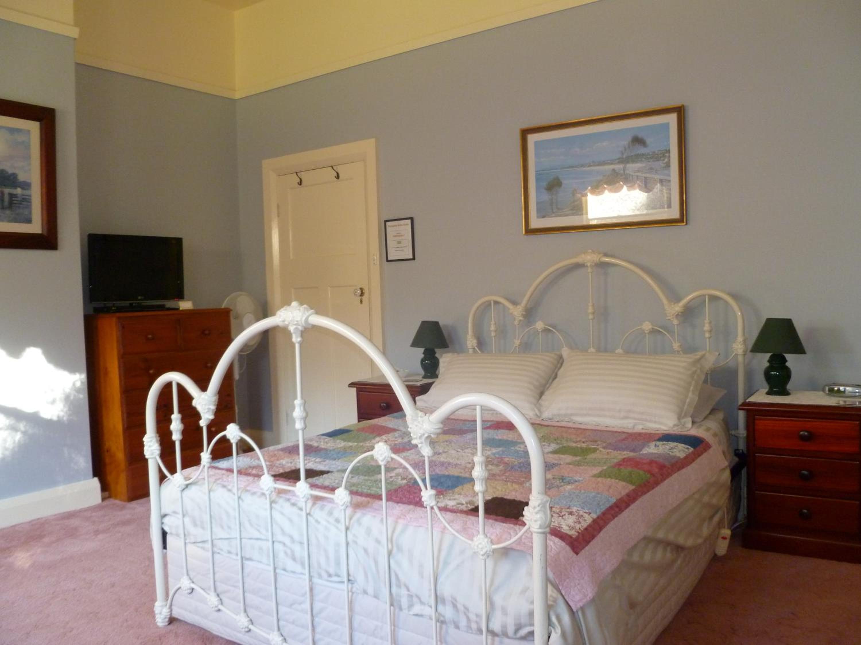 Twin Room with River View photo 1