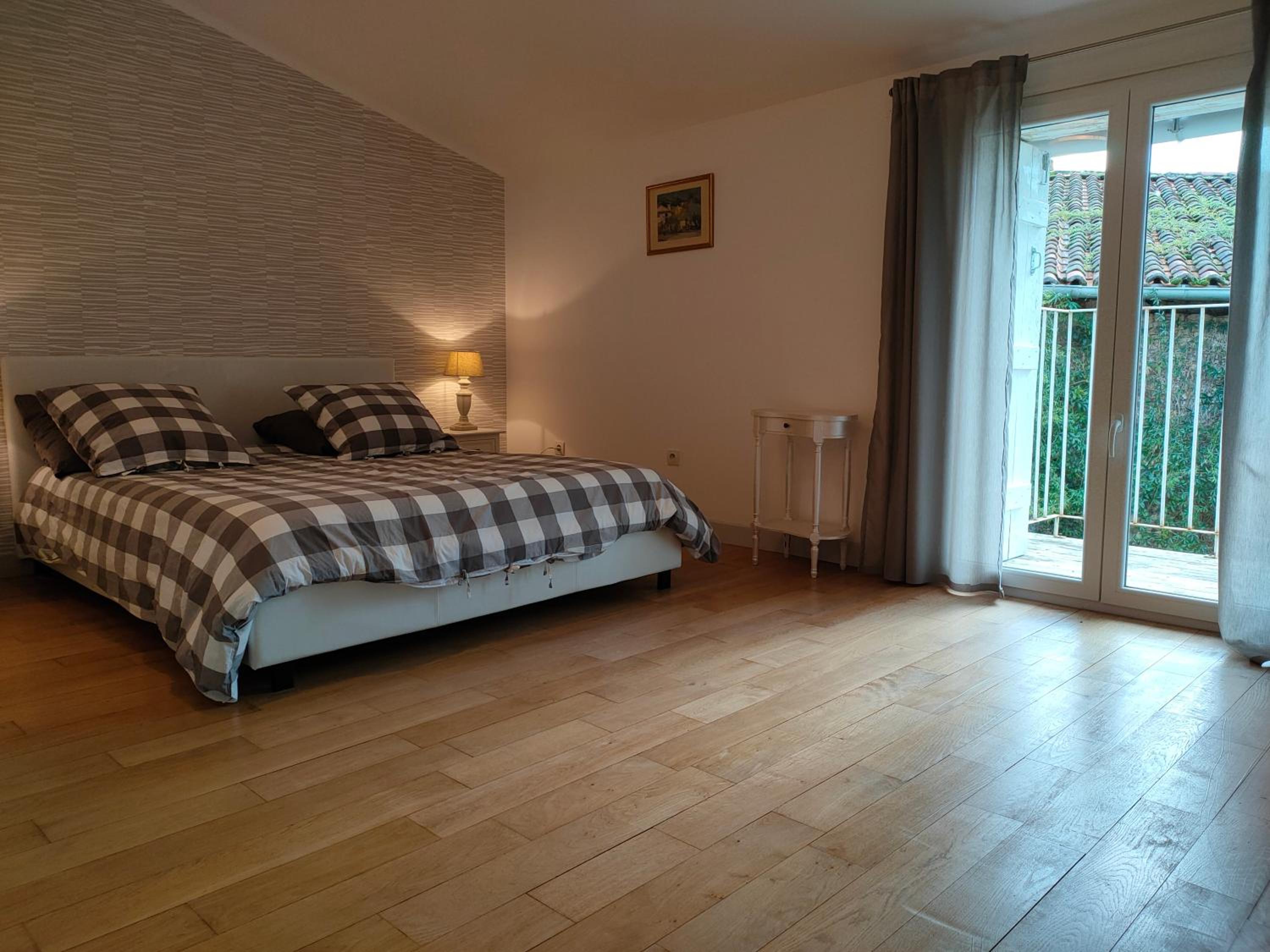 Standard Double Room - Photo 2