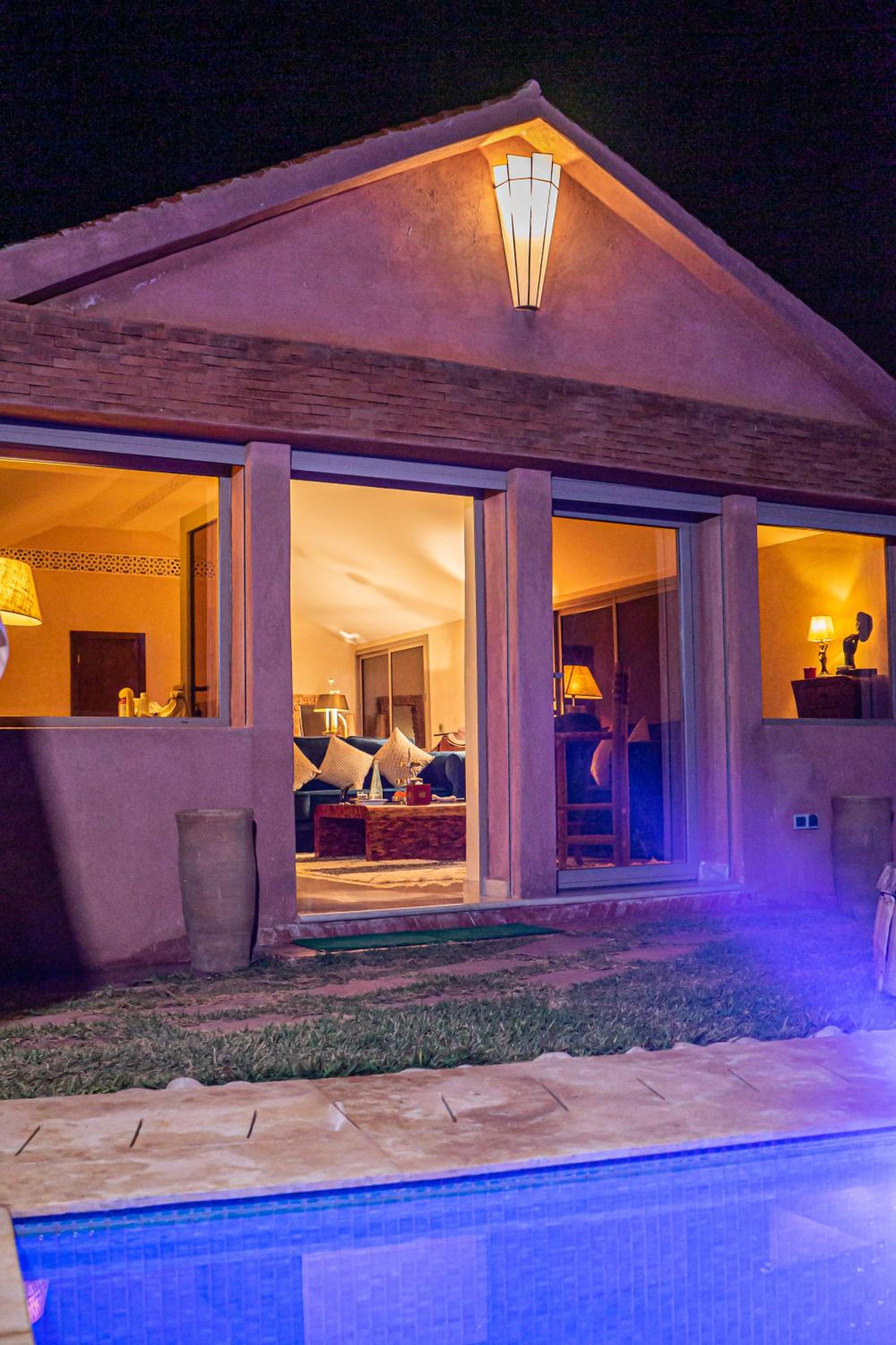 Suite with Private Pool - Photo 2