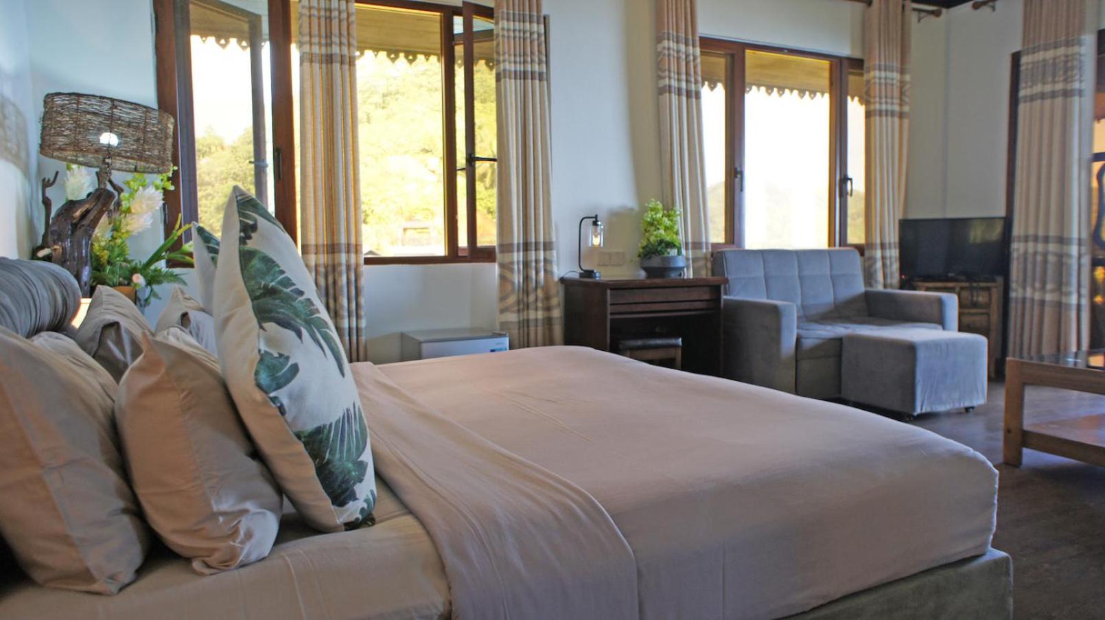 Deluxe Double Room with Balcony and Sea View photo 3