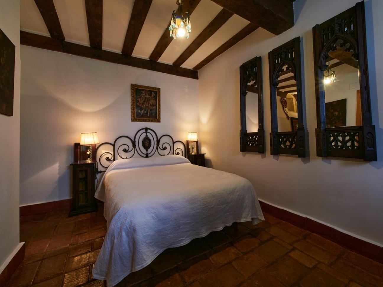 Double or Twin Room photo 3