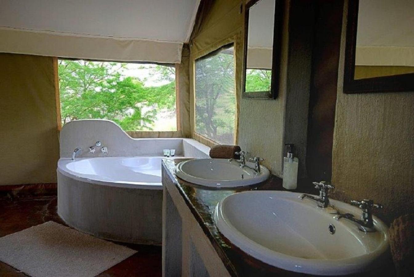 Family Room with Balcony including game drives. photo 3