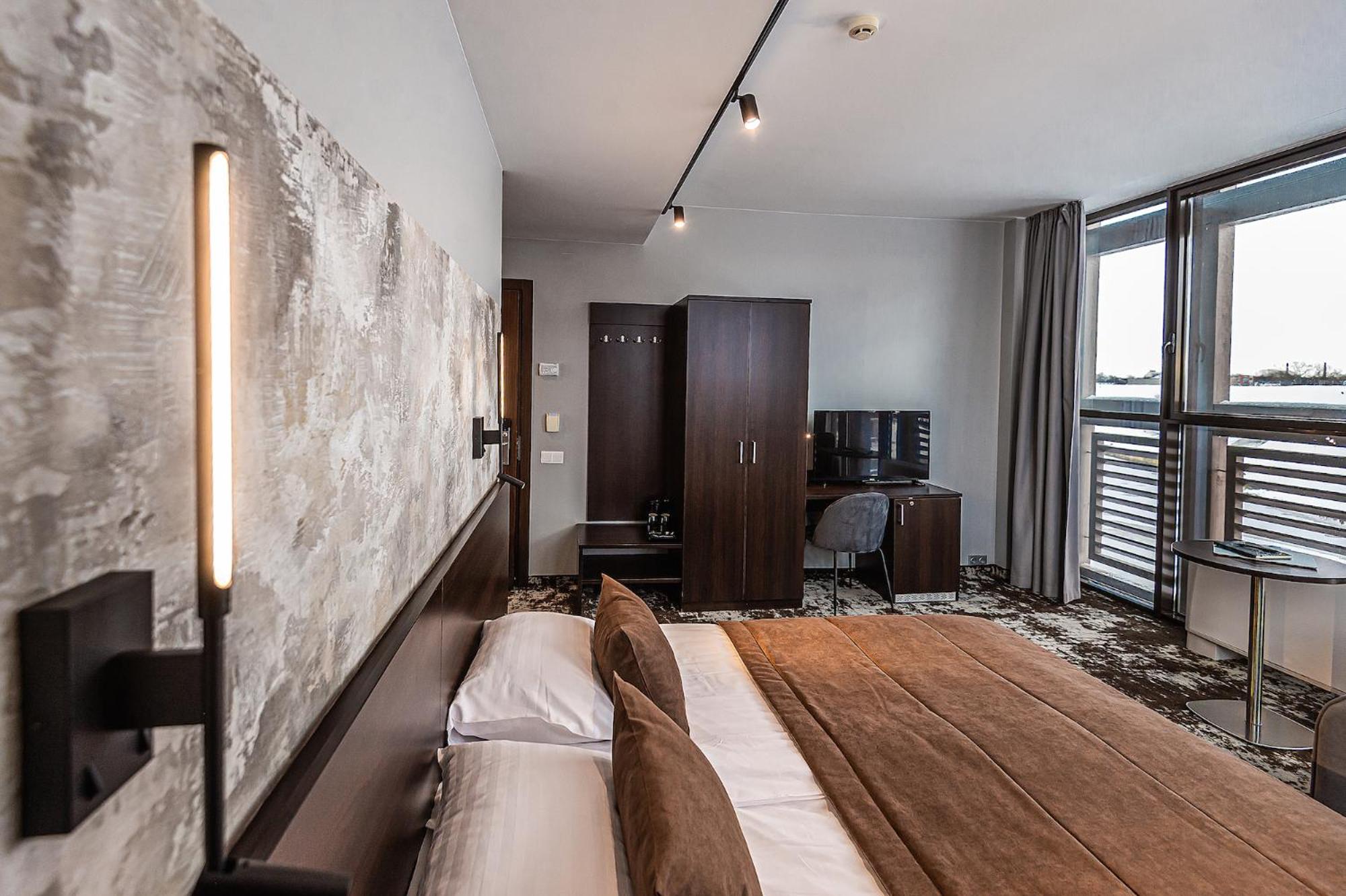 Superior Double or Twin Room - Photo 7