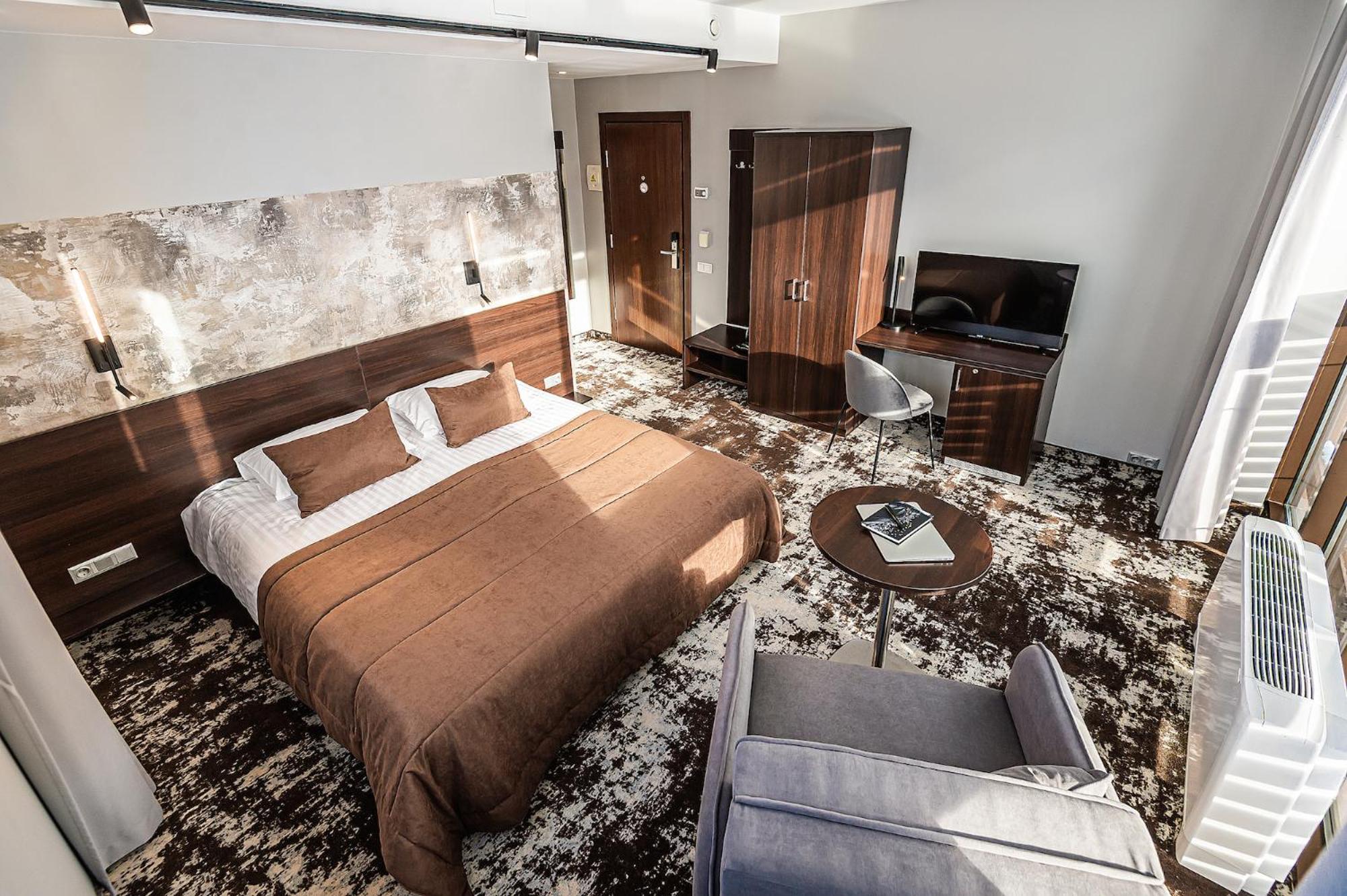 Superior Double or Twin Room - Photo 3