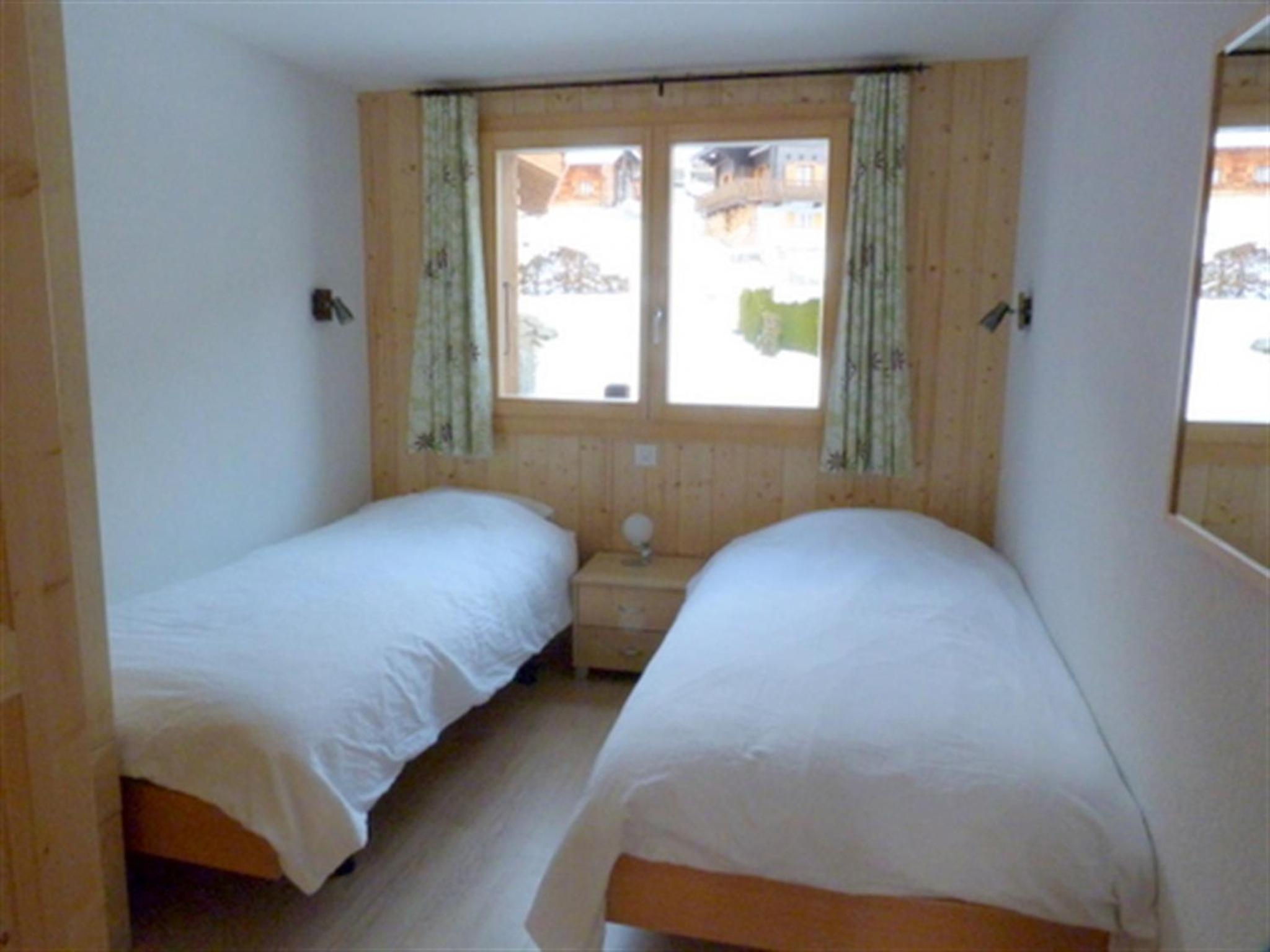 Three-Bedroom Apartment / B 09 photo 2