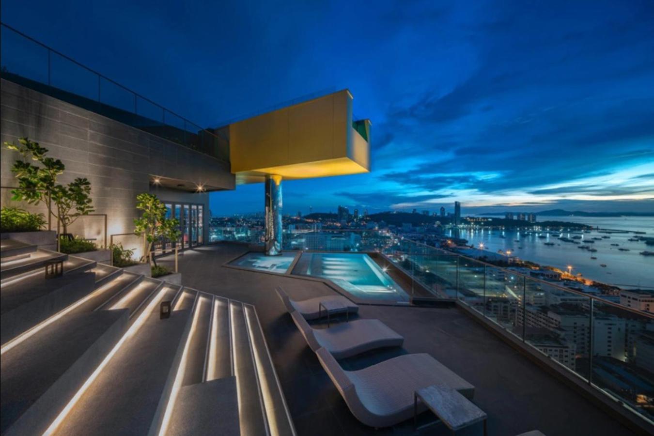 Queen Suite with Sea View - Photo 19