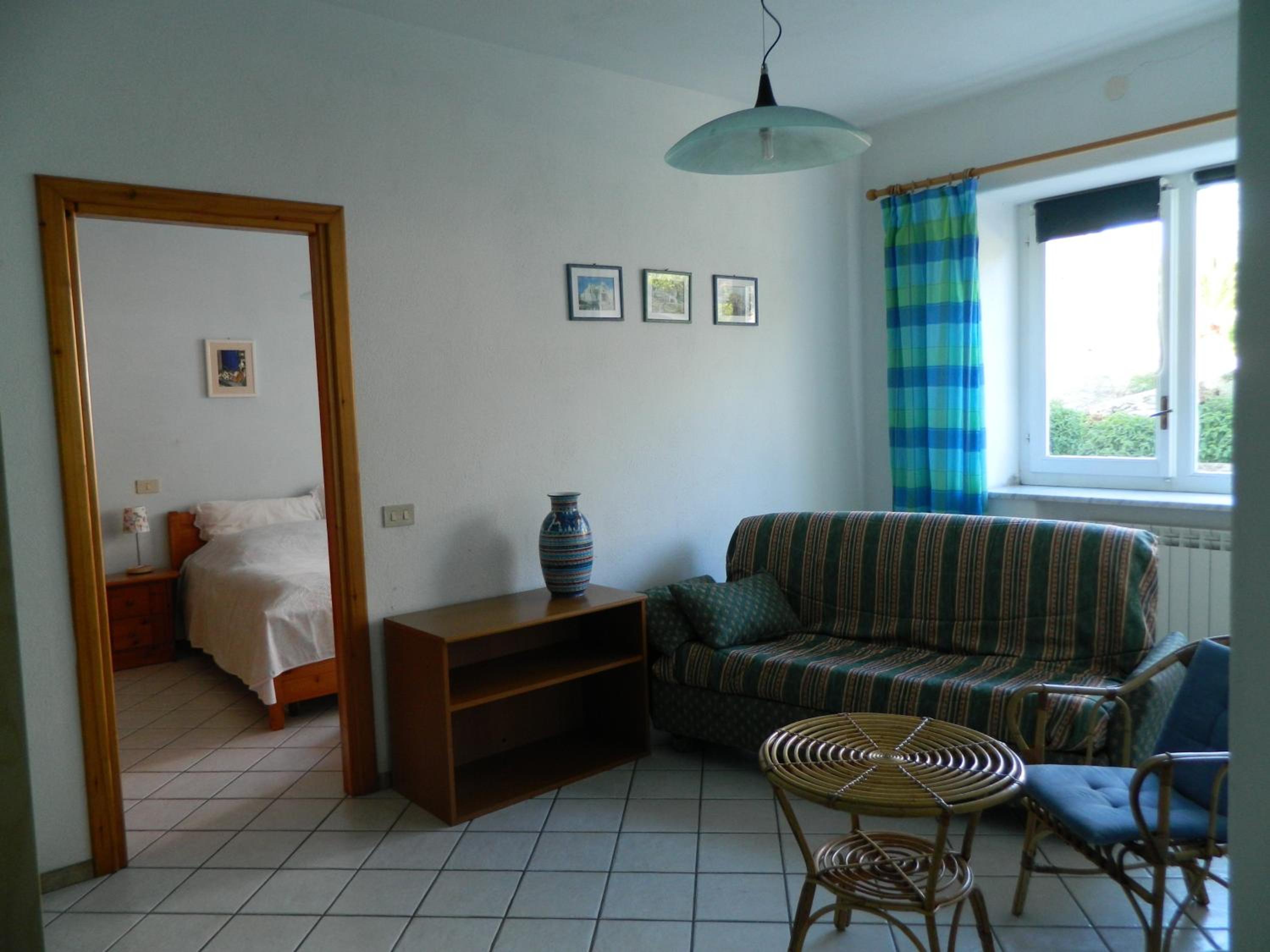One-Bedroom Apartment - Photo 1