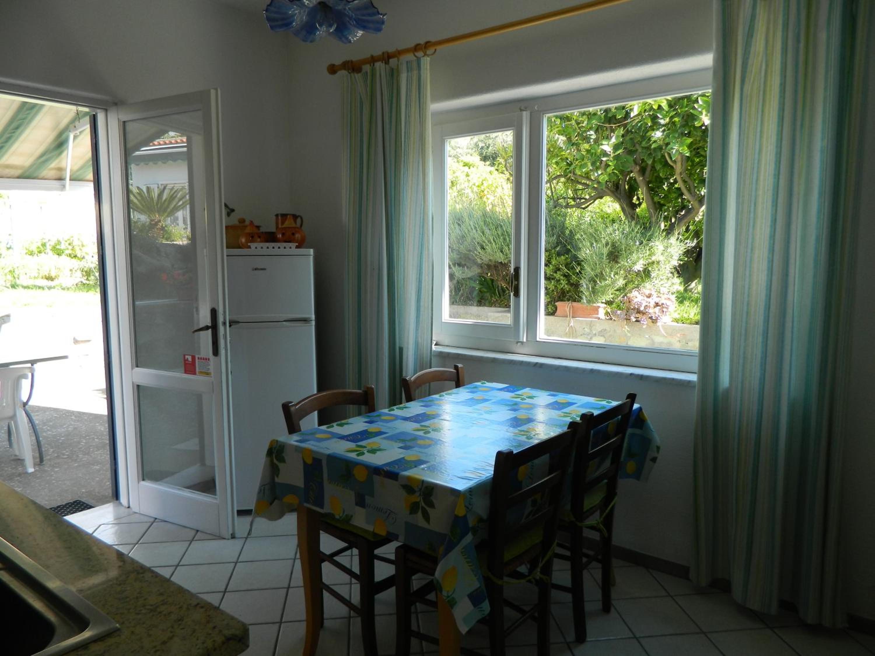 One-Bedroom Apartment - Photo 3