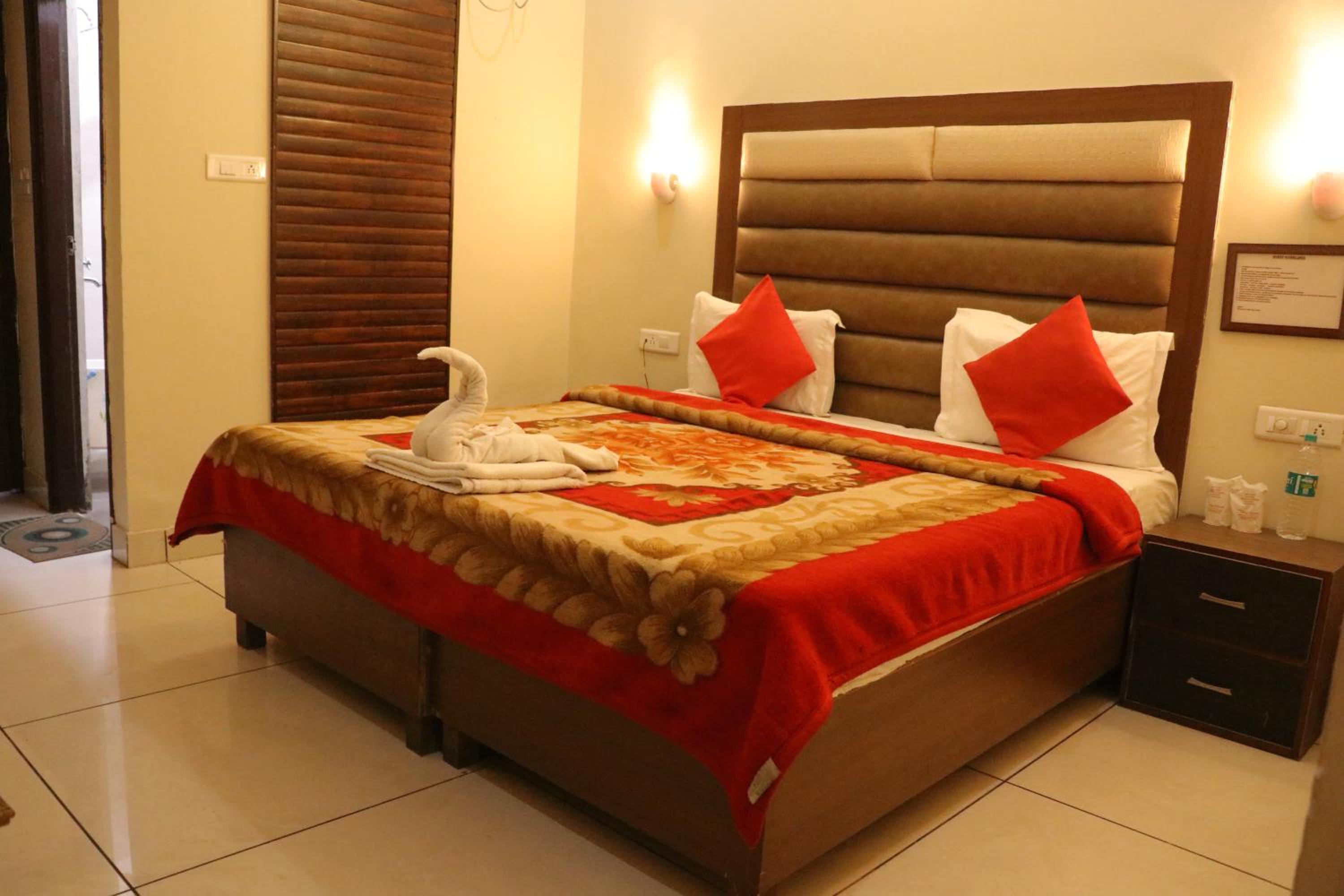 Deluxe Double Room photo 3
