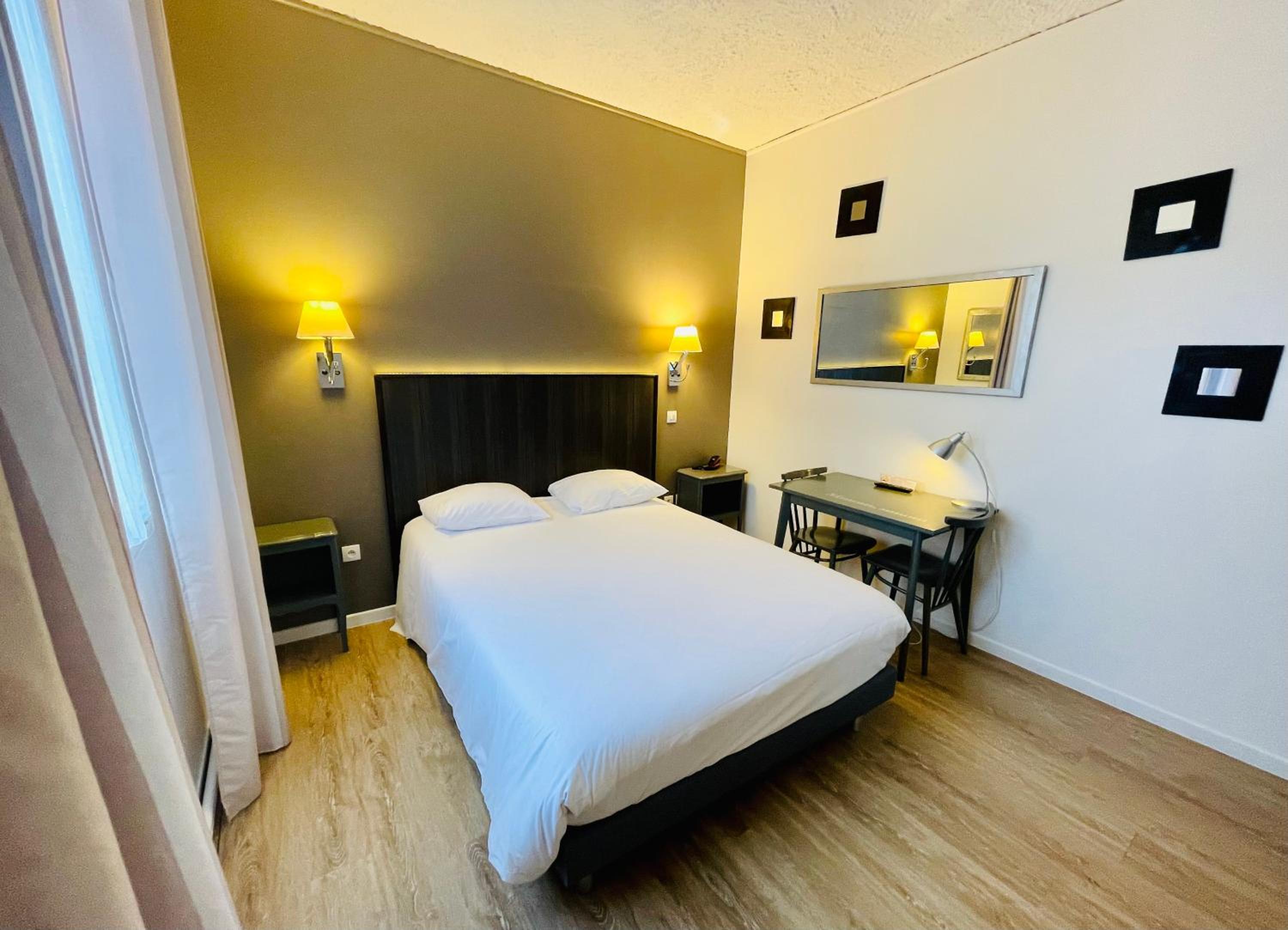 Economic Double Room - Photo 3