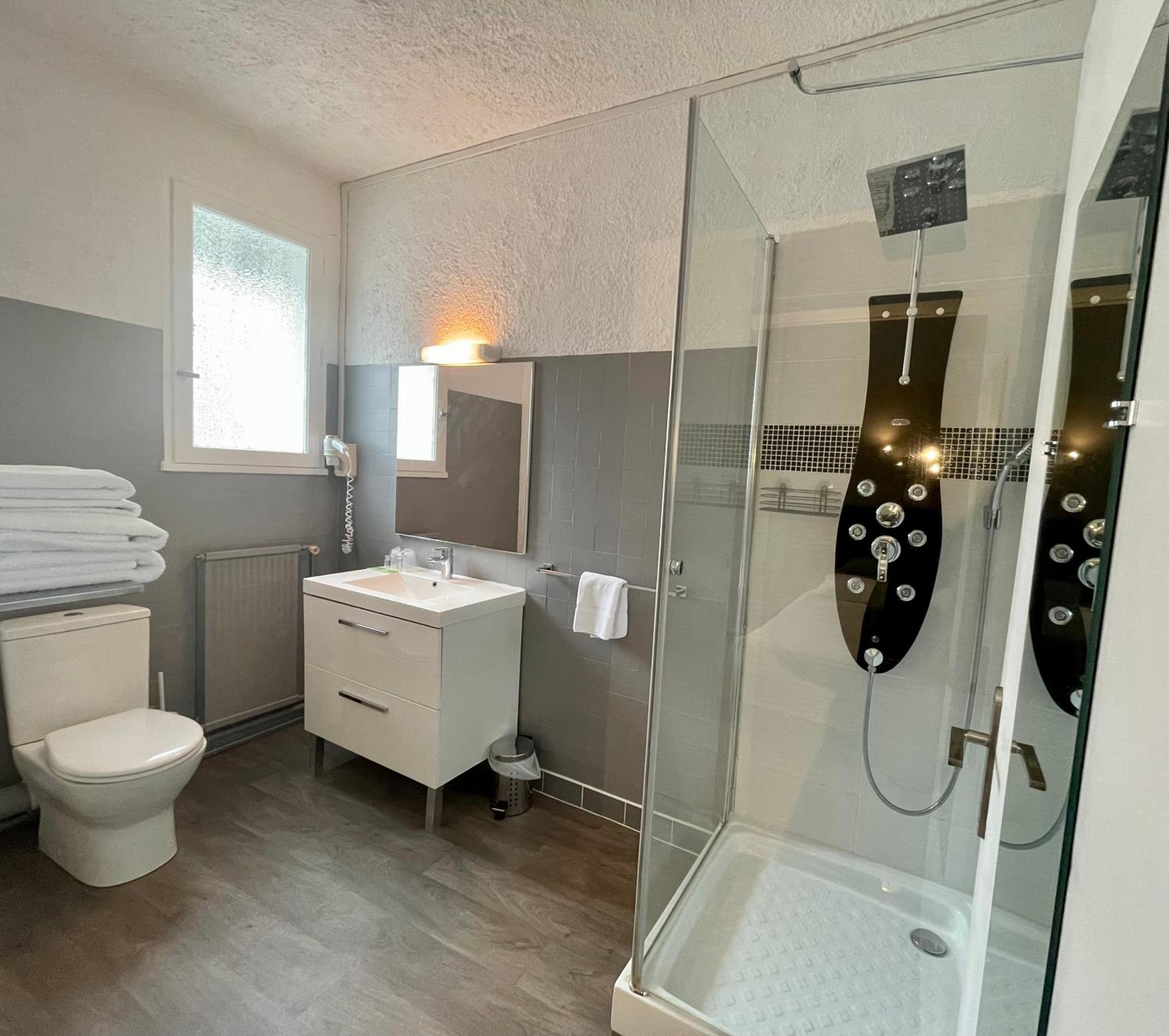 Superior Double Room - Photo 16